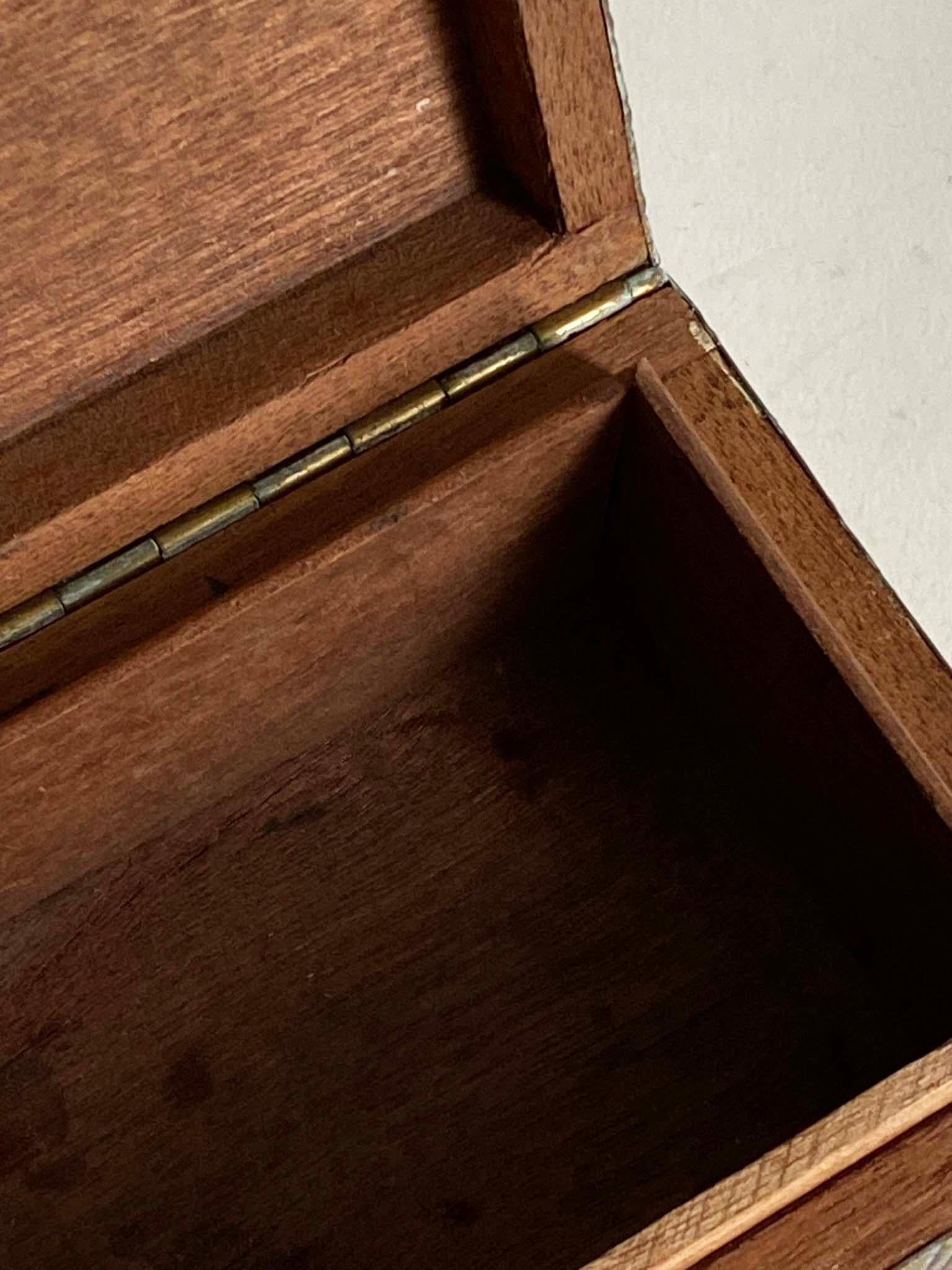 Maravillosa caja de latón sobre madera del diseñador austriaco Karl Hagenauer en venta 2
