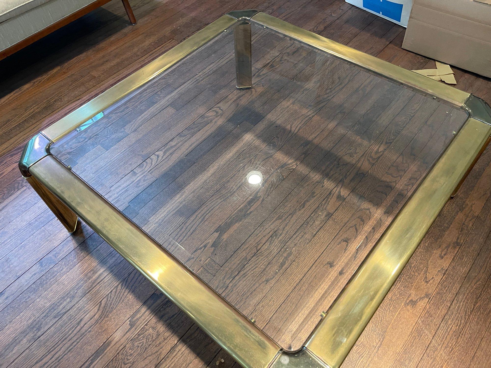 Wonderful Brass Widdicomb Mastercraft Square Coffee Table Mid Century Modern In Good Condition For Sale In Pemberton, NJ