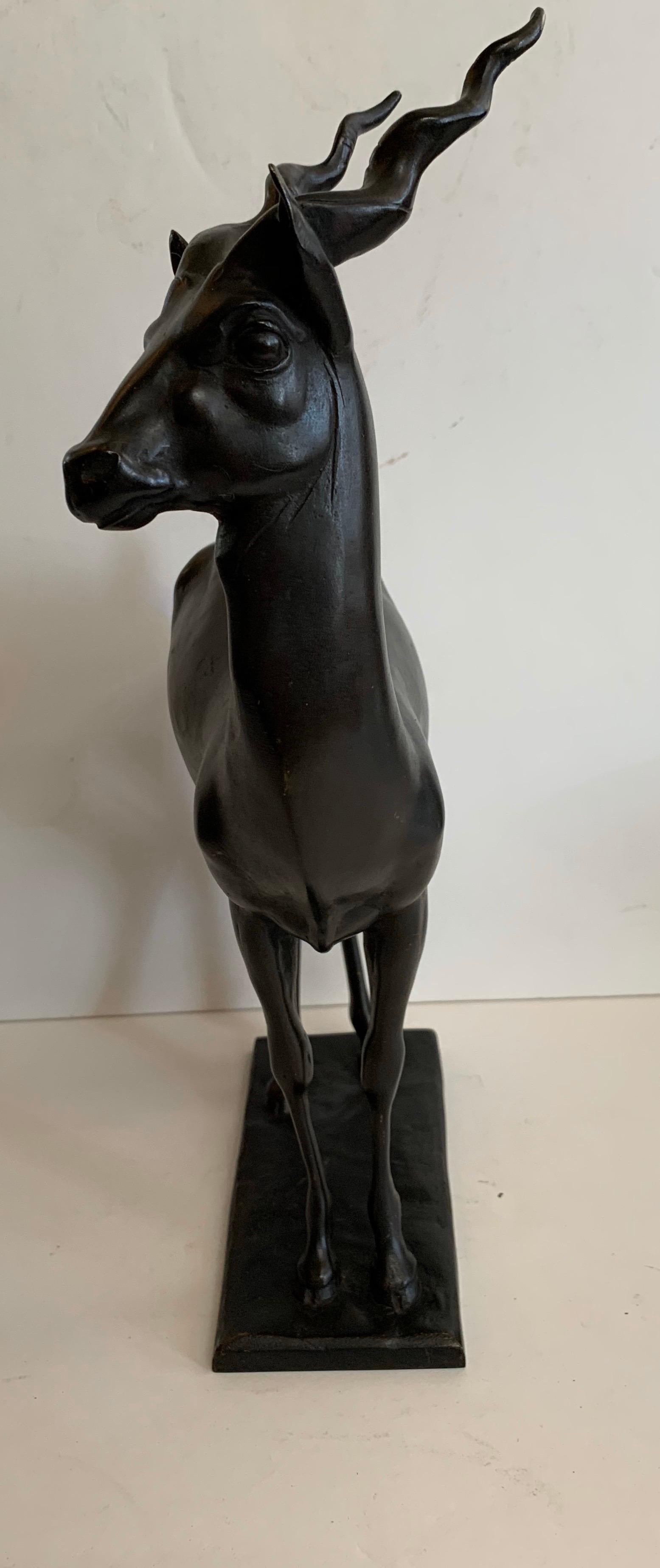 Patiné Magnifique sculpture d'antilope en bronze signée Gorham Founders OGLM sur socle en vente