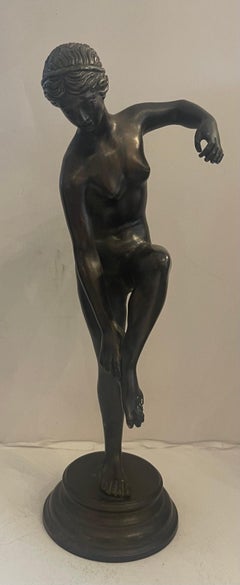 Wunderschöne neoklassizistische Bronzeskulptur von Louis Tuaillon: Akt einer Frau