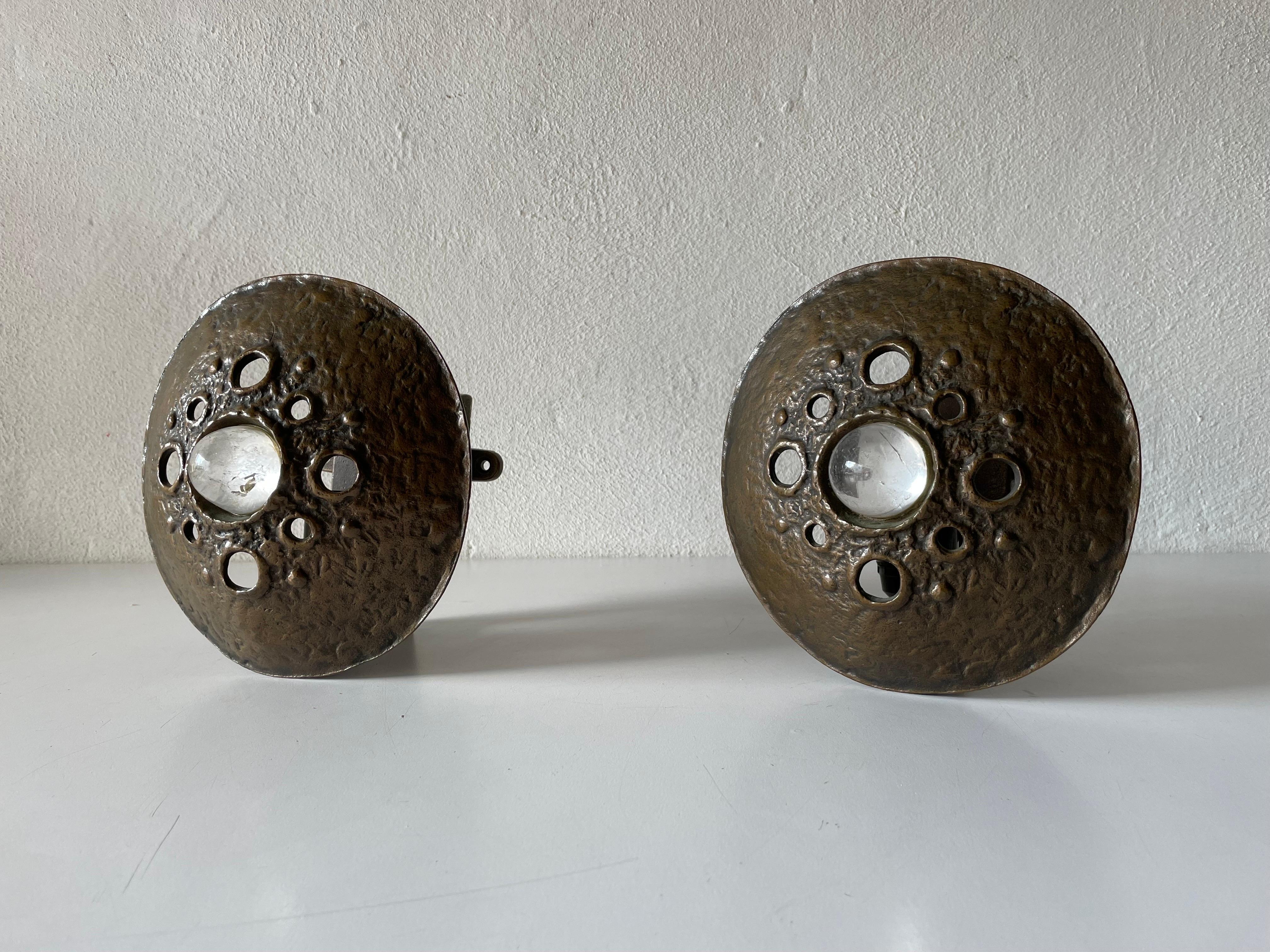 Wonderful Brutalist Bronze Sconces, 1960s Germany

Very elegant and Minimalist wall lamps
Lamp is in very good condition.

These lamps works with E27 standard light bulbs. 
Wired and suitable to use in all countries. (110-220
