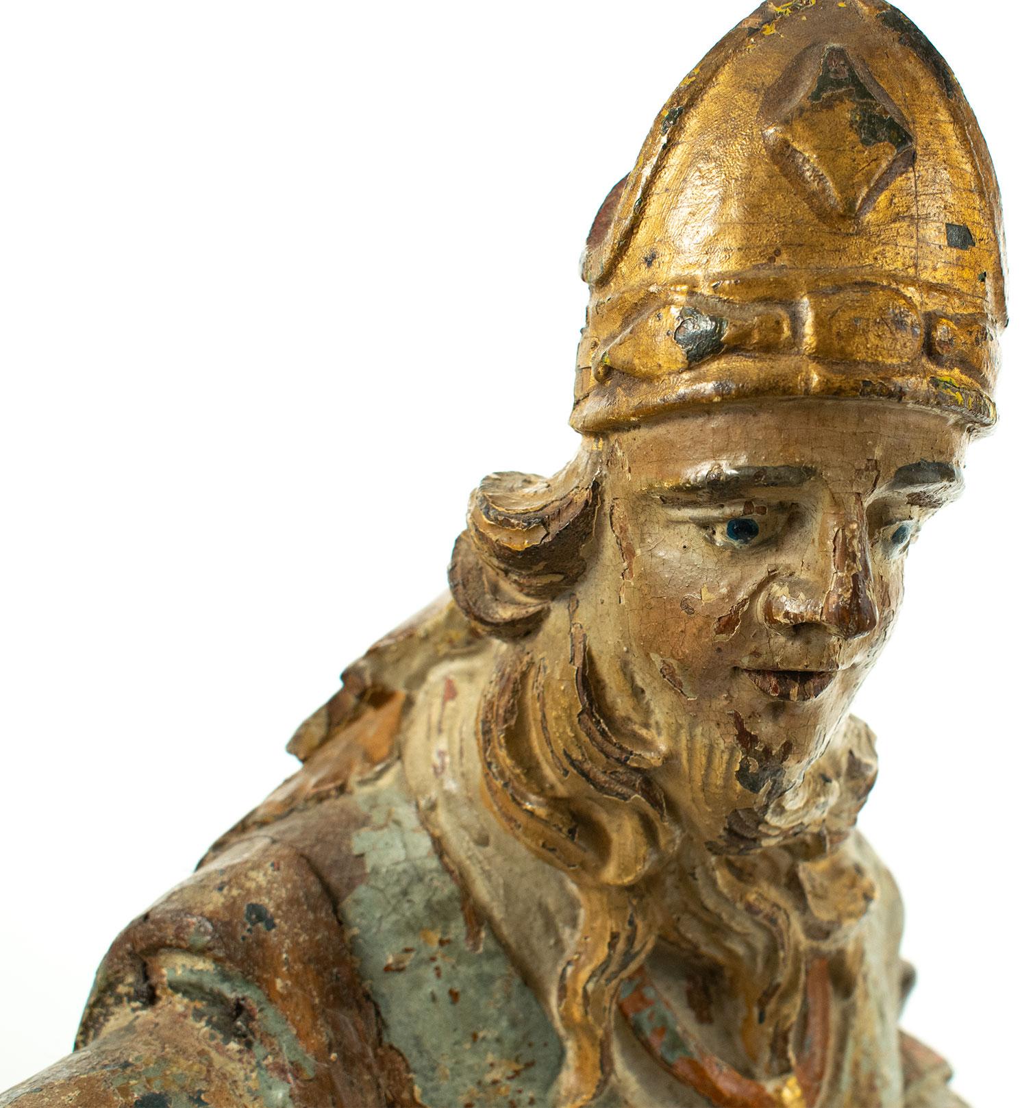 16th century Italian carved wooden polychromed statue of Saint Francis For Sale 3