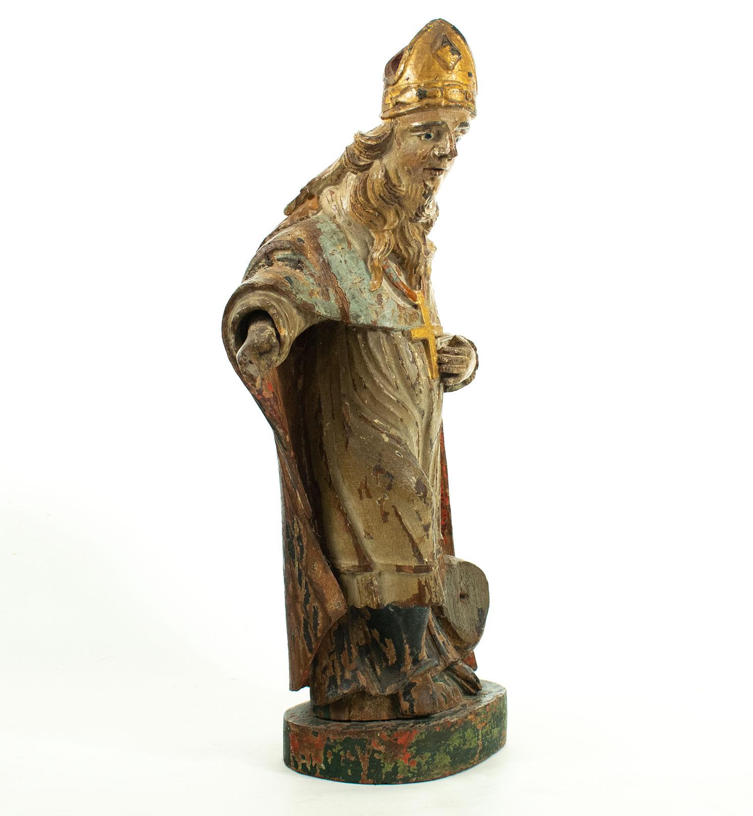 statue italienne de Saint François en bois sculpté polychromé du 16ème siècle Abîmé - En vente à TEYJAT, FR