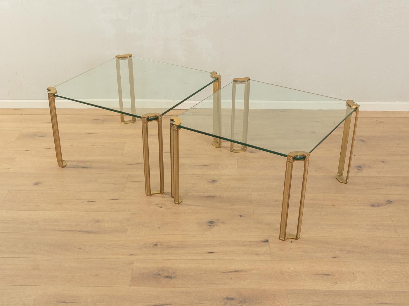 Fin du 20e siècle Merveilleuse table basse modèle T 24, Peter Ghyczy en vente