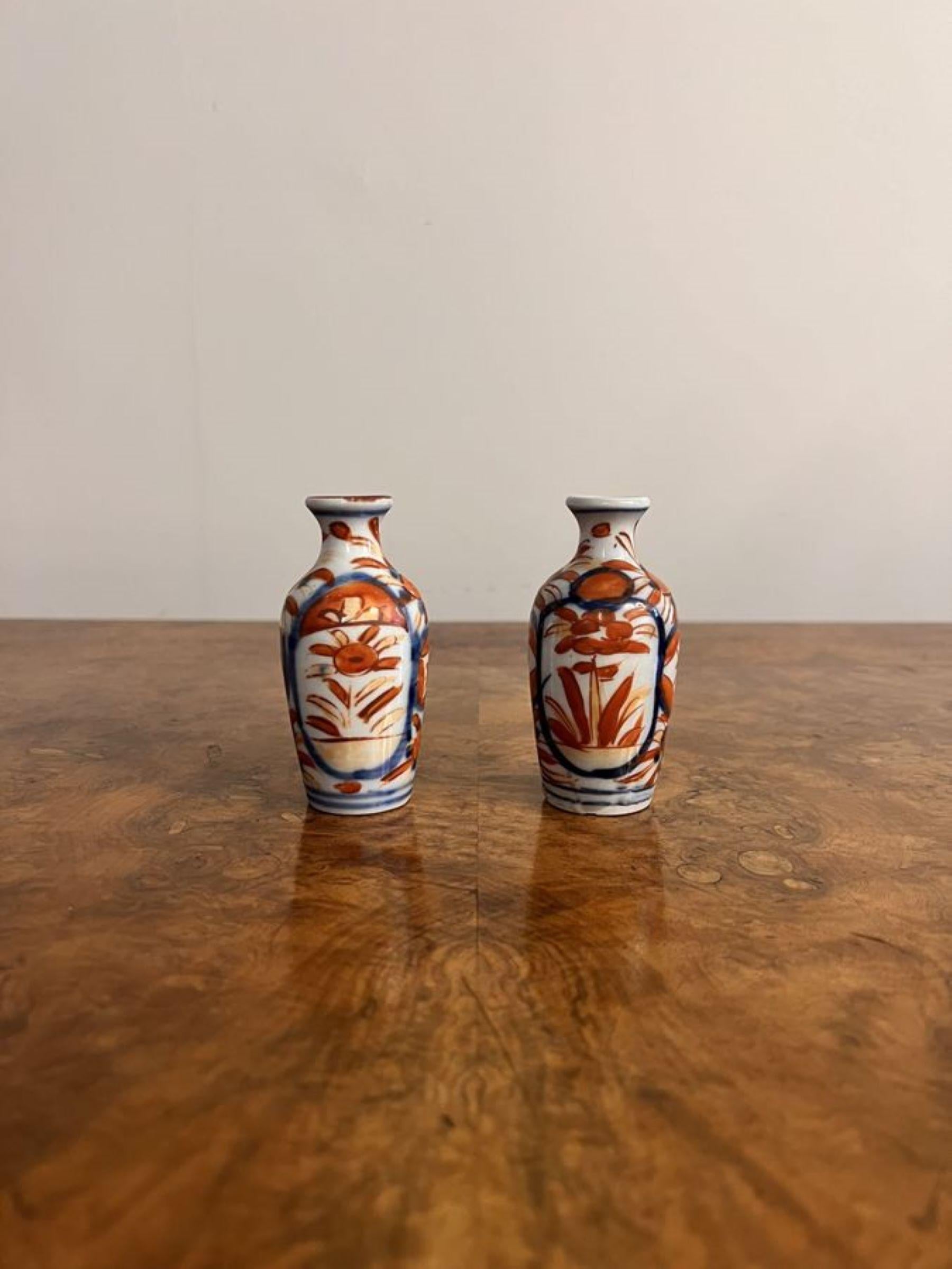 Wonderful collection of six small antique Japanese imari vases For Sale 1