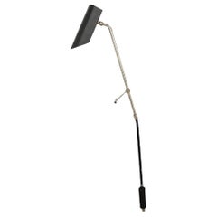 Merveilleuse lampe de bureau à contrepoids de Bent Karlby