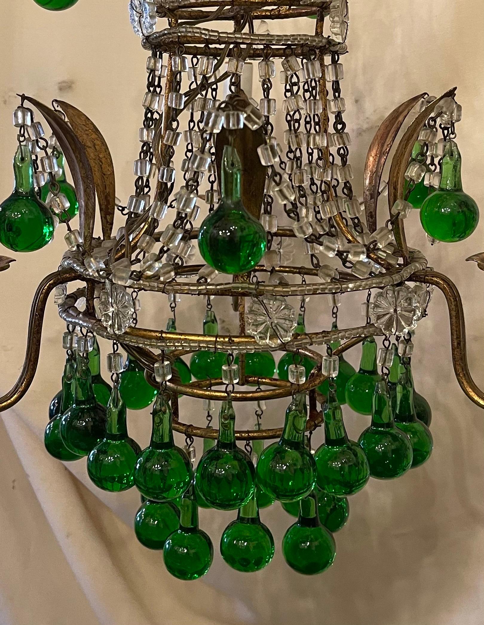 Mid-Century Modern Magnifique petit lustre italien en cristal perlé vert émeraude en vente