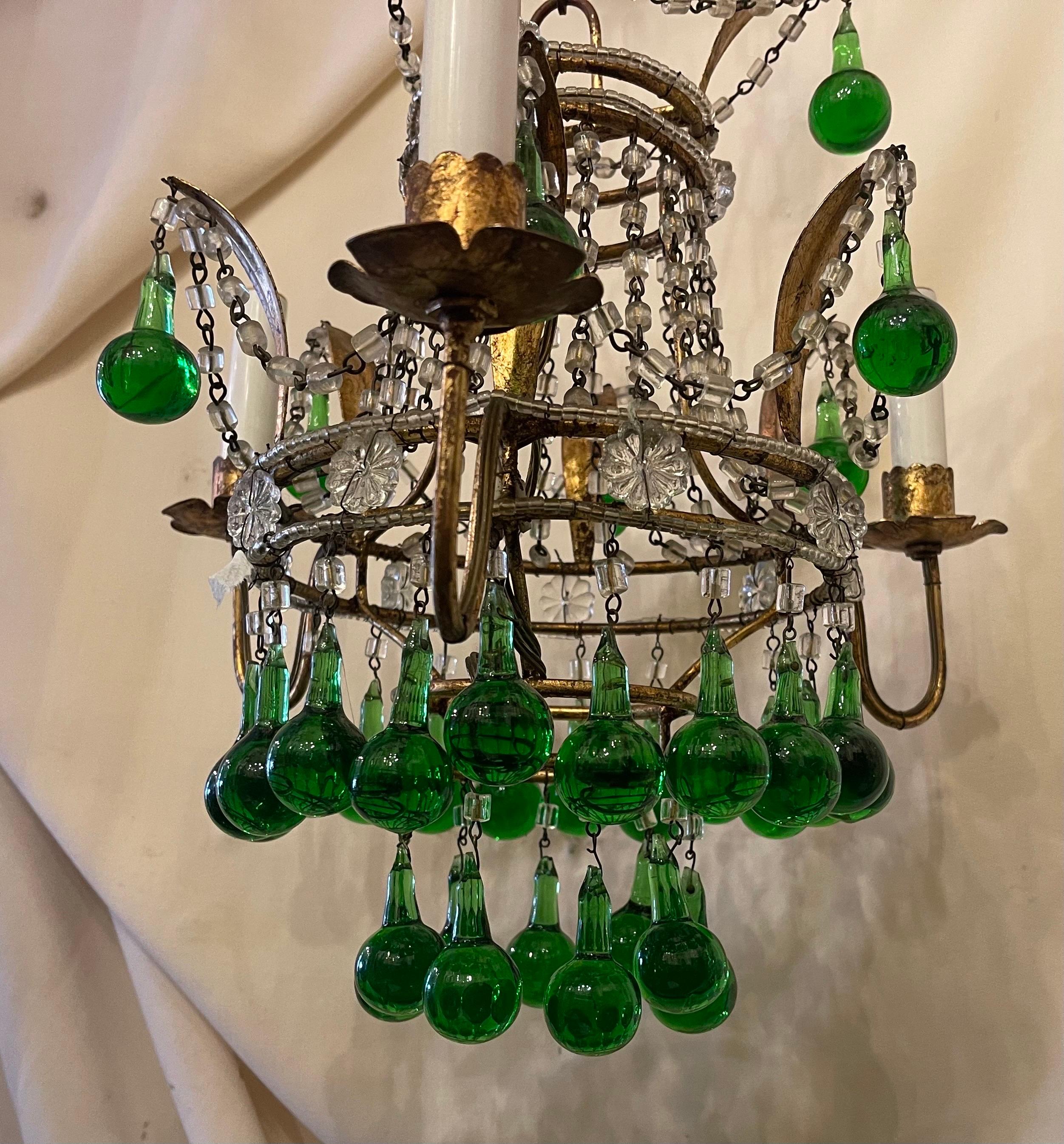 Magnifique petit lustre italien en cristal perlé vert émeraude en vente 1