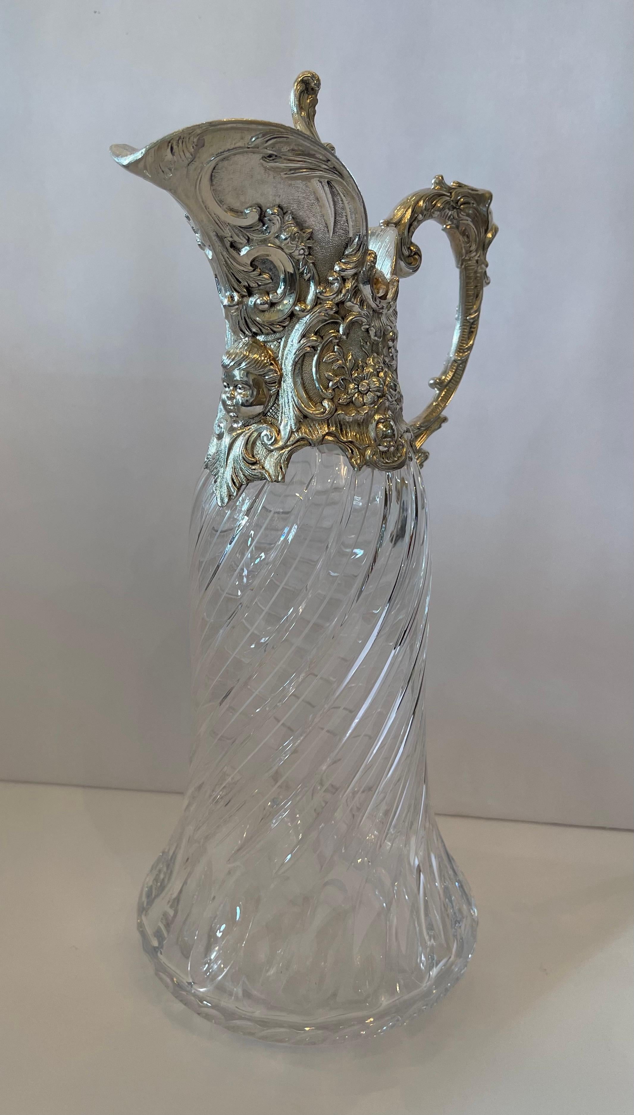 Großer Cherub-Dekanter aus Wunderschön geschliffenem Glas, versilbert, Karaffe, Wasserkrug im Zustand „Gut“ im Angebot in Roslyn, NY