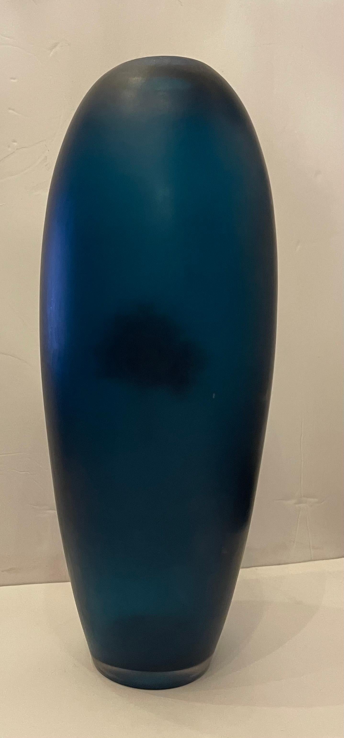 20ième siècle Merveilleux vase en verre d'art italien de Murano, feuille de palmier montée sur métal en vente