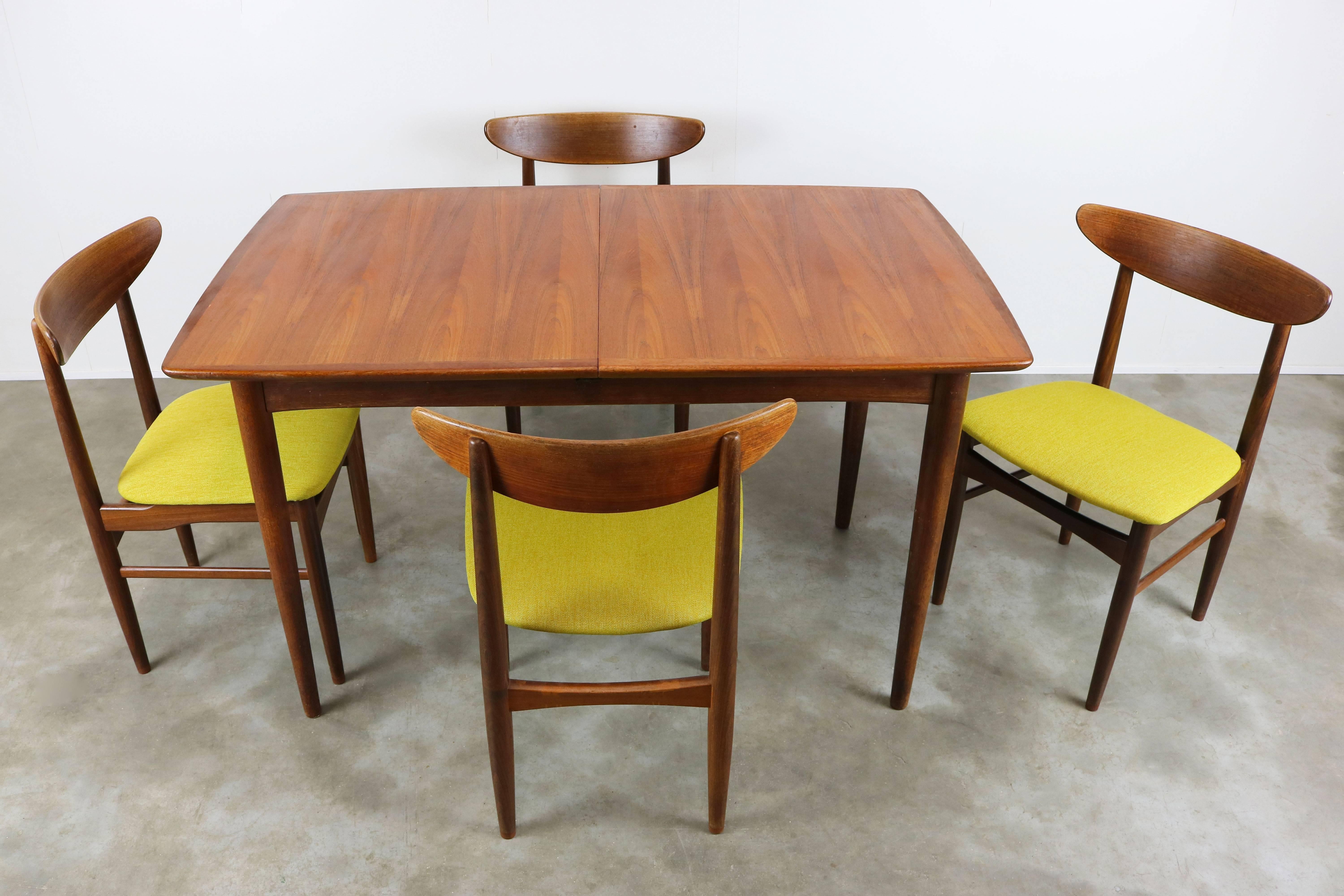 Wonderful Danish Design Dining Room Set Designed by Dyrlund in Teak 1950s 6