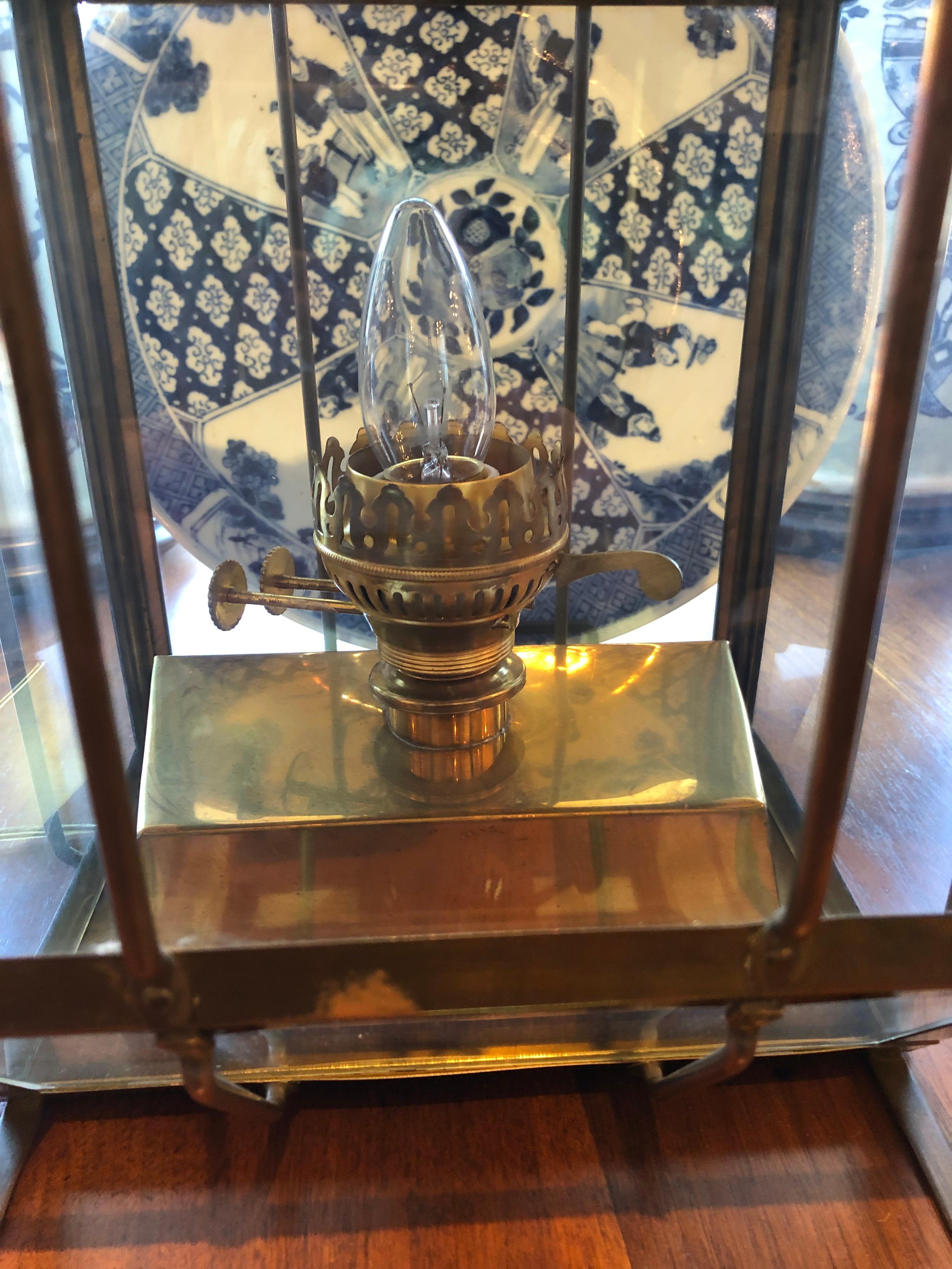Wonderful Davey & Company English Brass Nautical Ship Lantern Lamp In Good Condition For Sale In Hopewell, NJ