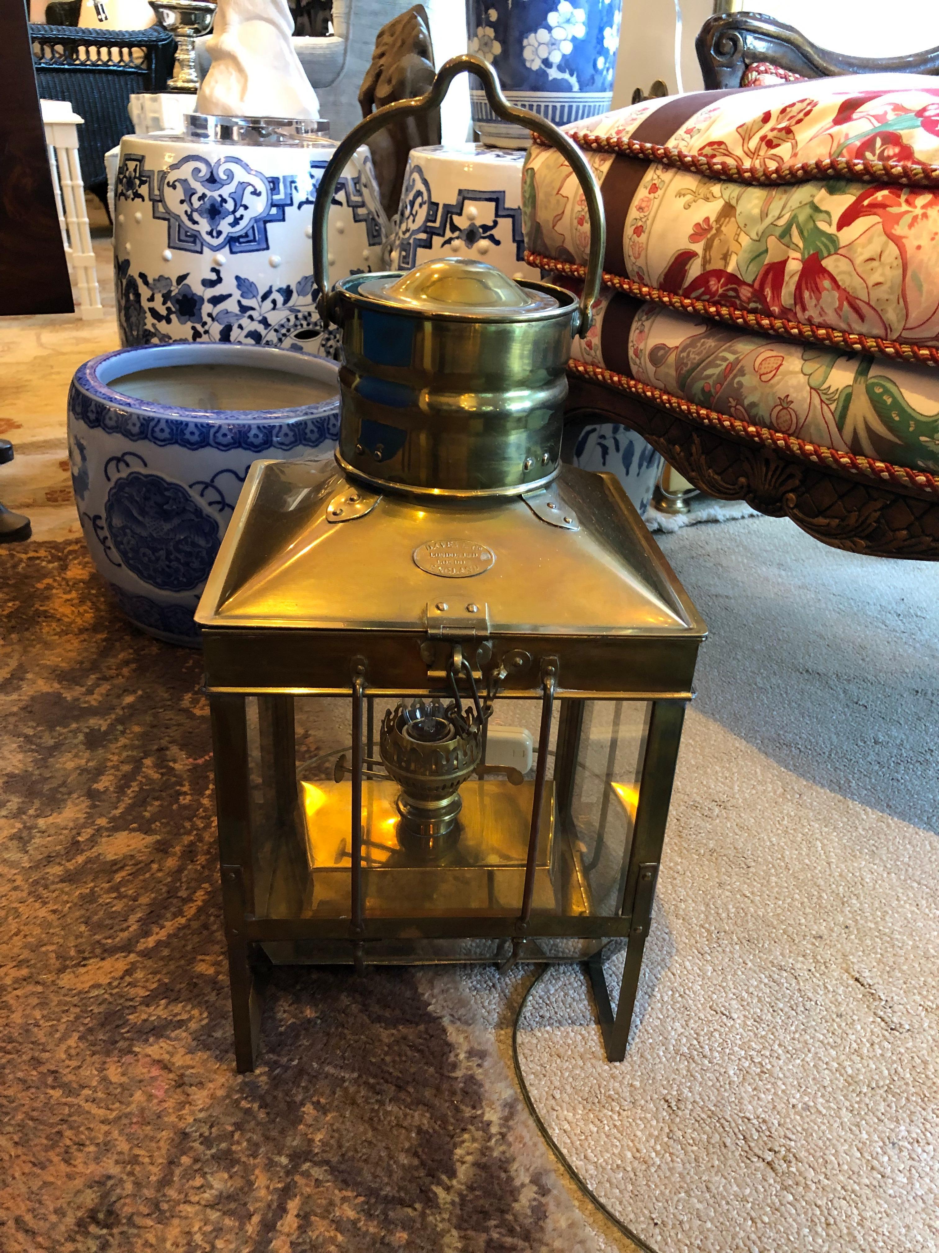 Wonderful Davey & Company English Brass Nautical Ship Lantern Lamp For Sale 3