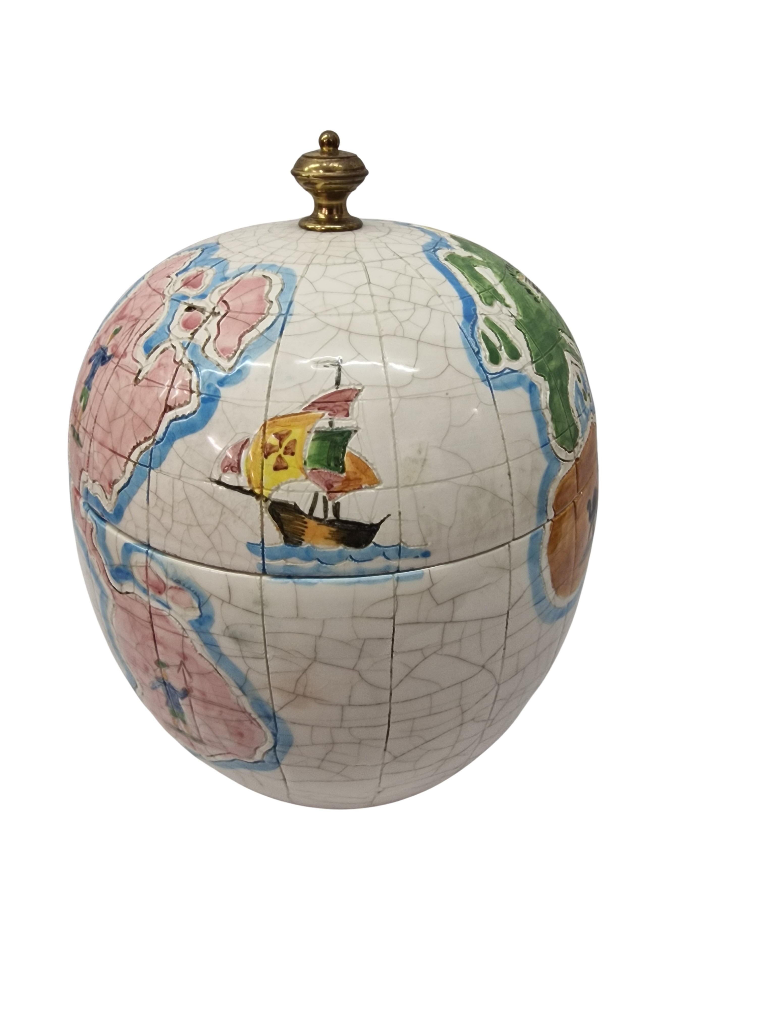 Mid-Century Modern Merveilleux globe au design rare comme seau à glace réfrigérant, Ugo Zaccagnini, années 1940, Italie en vente