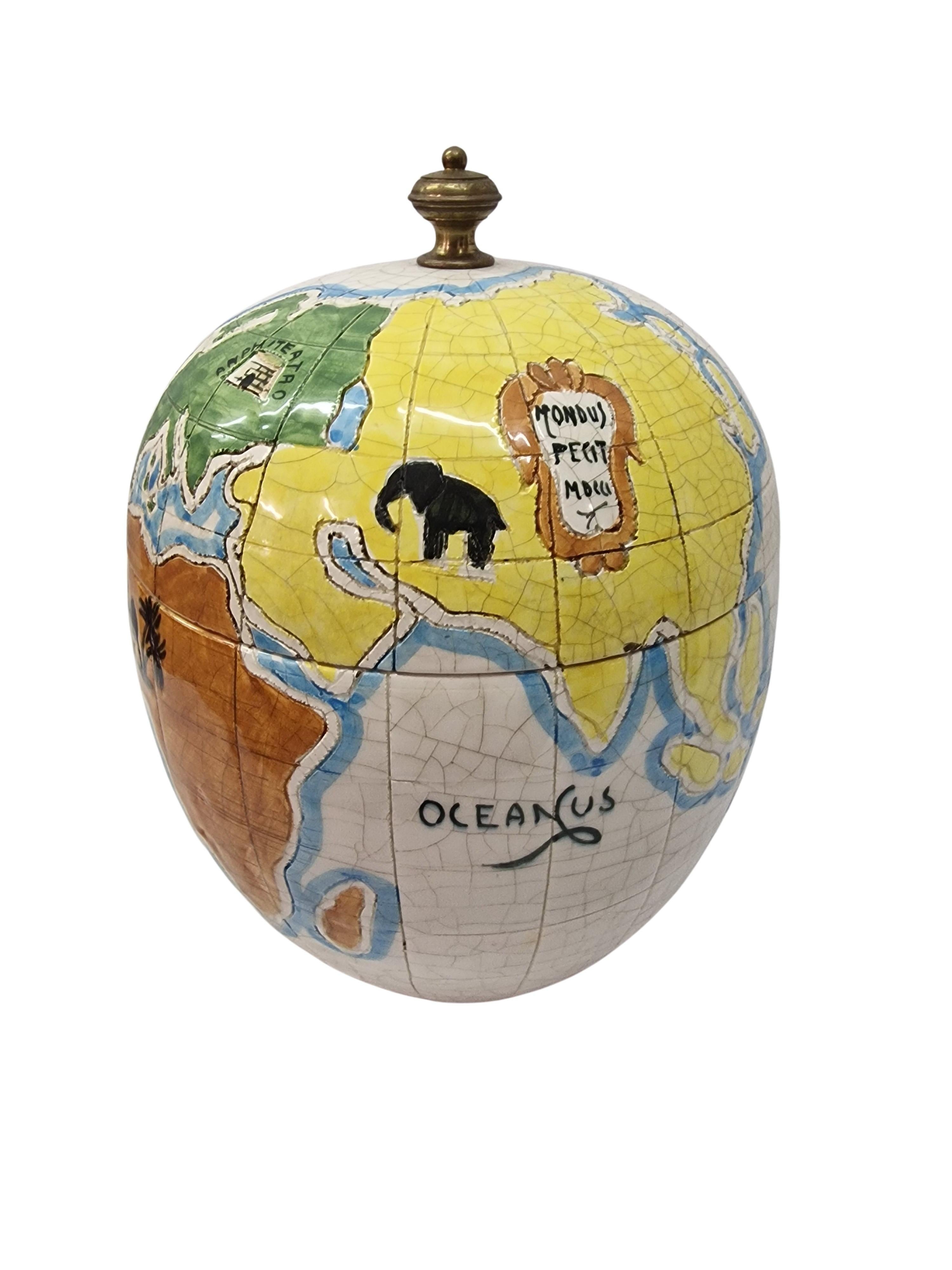 Merveilleux globe au design rare comme seau à glace réfrigérant, Ugo Zaccagnini, années 1940, Italie Bon état - En vente à Wien, AT