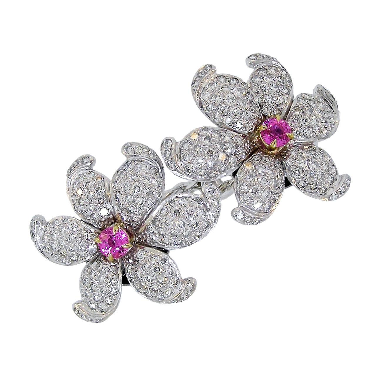 Wonderful Diamond Double Flower Ring In New Condition For Sale In Newport Beach, CA
