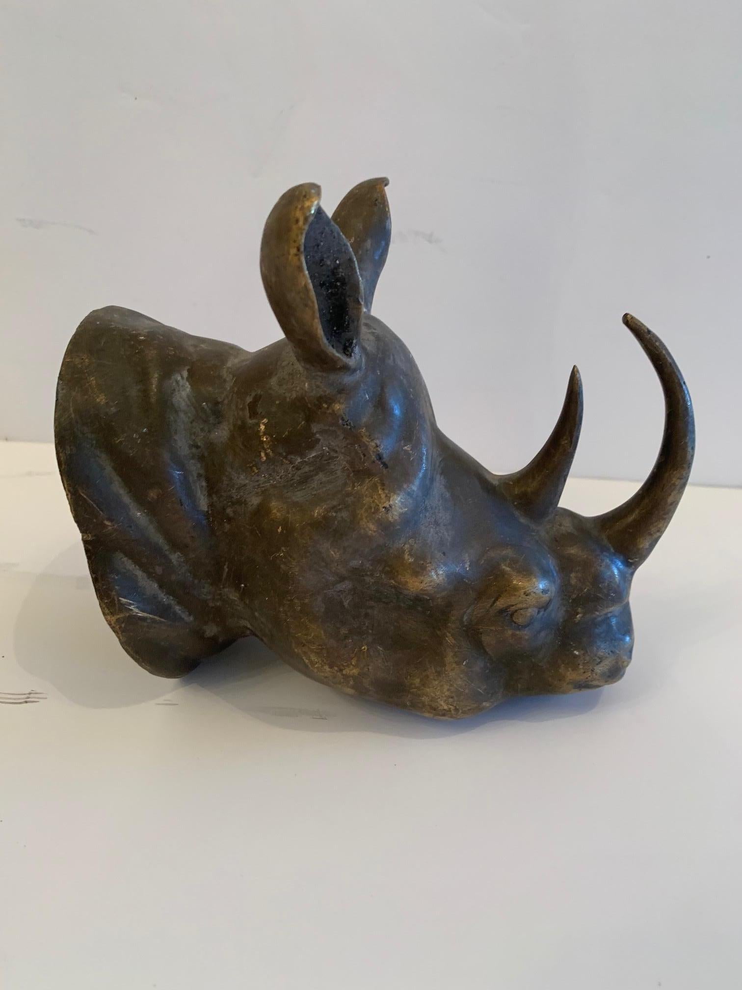 Américain Merveilleuse et petite sculpture murale de tête de rhinocéros en bronze