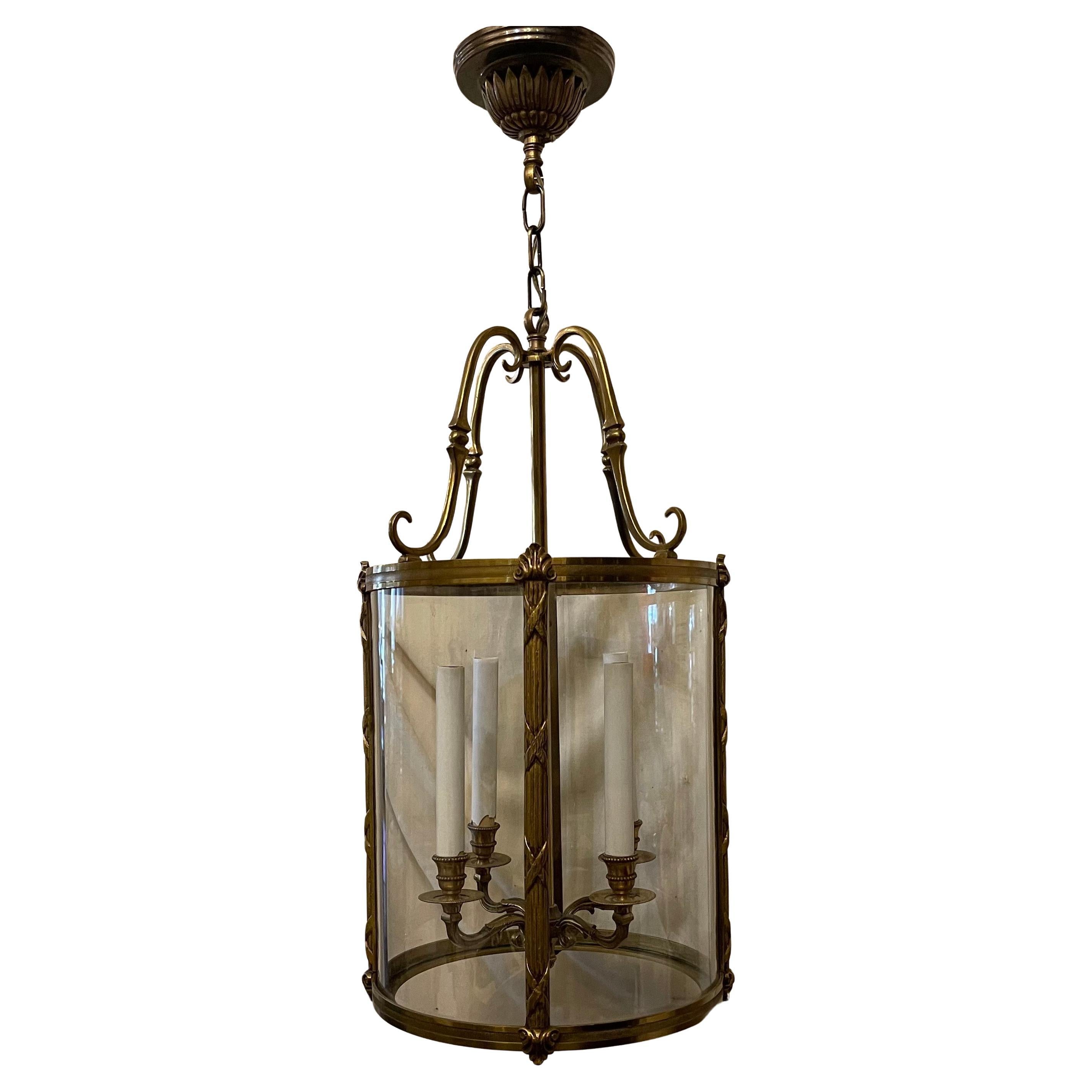 Wonderful Doré Reeded Bronze Louis XVI Lantern Light Fixture Curved Glass Panels For Sale