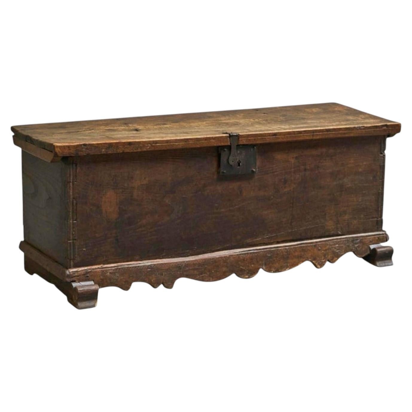 What is the difference between a chest and a trunk?