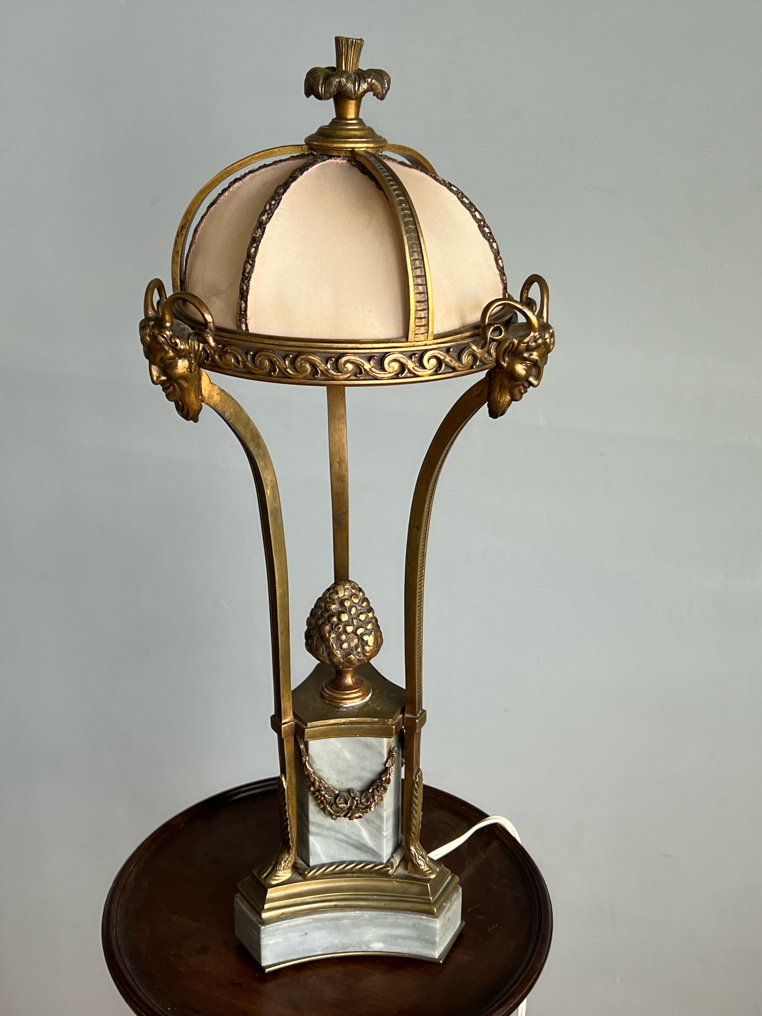 Wunderschöne Tisch-/Schreibtischlampe aus Bronze und Marmor mit Faun-Skulpturen, frühe 1900er Jahre im Angebot 5