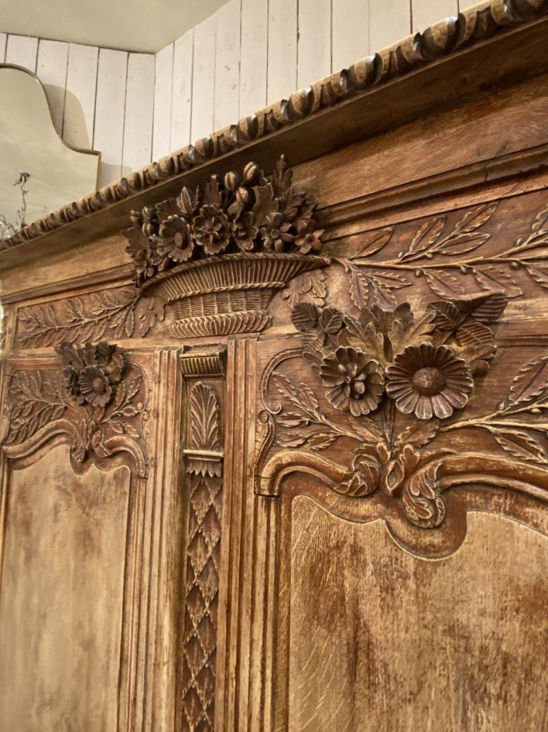 Merveilleuse armoire de mariage en Oak du début du 19e siècle, France Bon état - En vente à Copenhagen K, DK