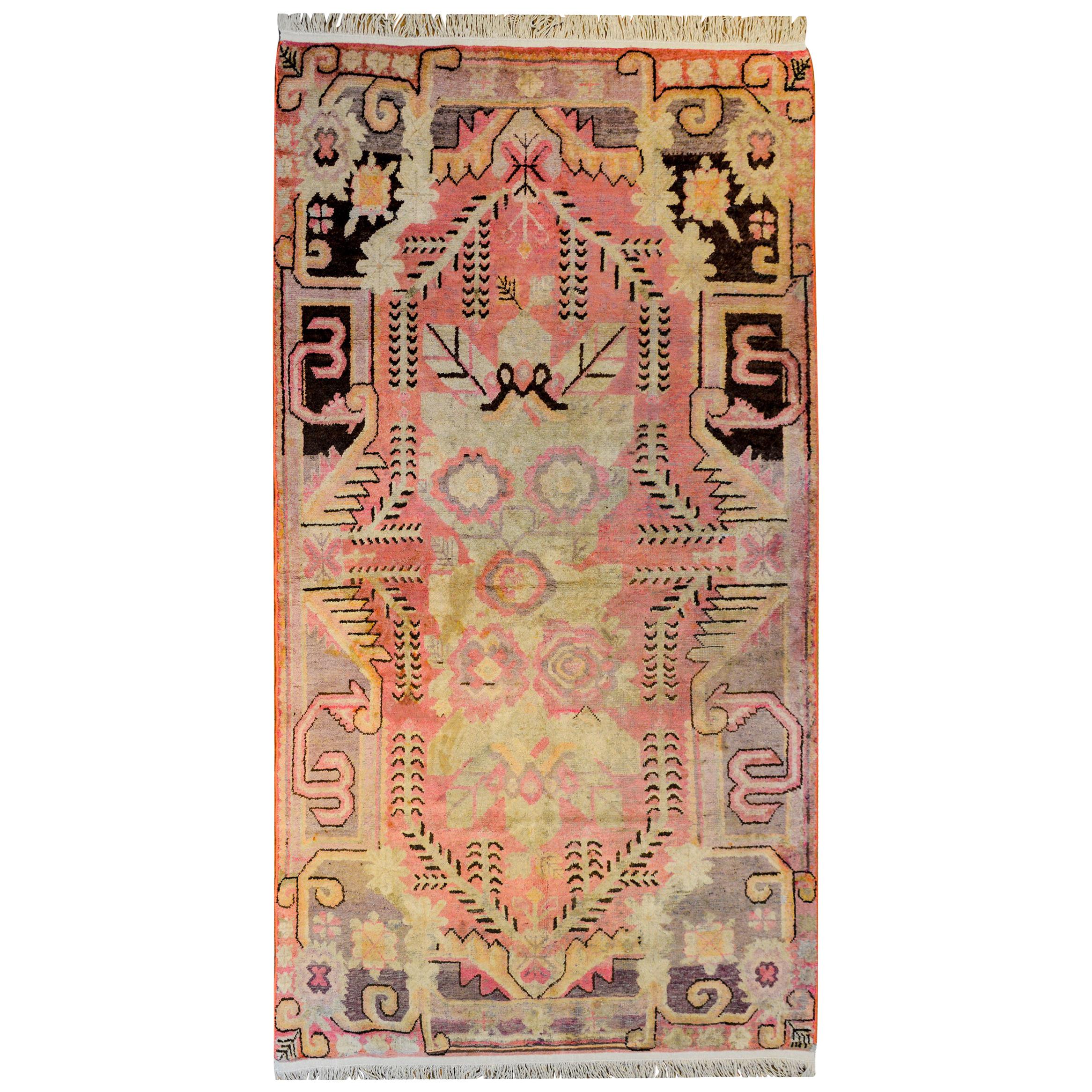 Wunderschöner Teppich aus dem frühen 20. Jahrhundert aus Khotan