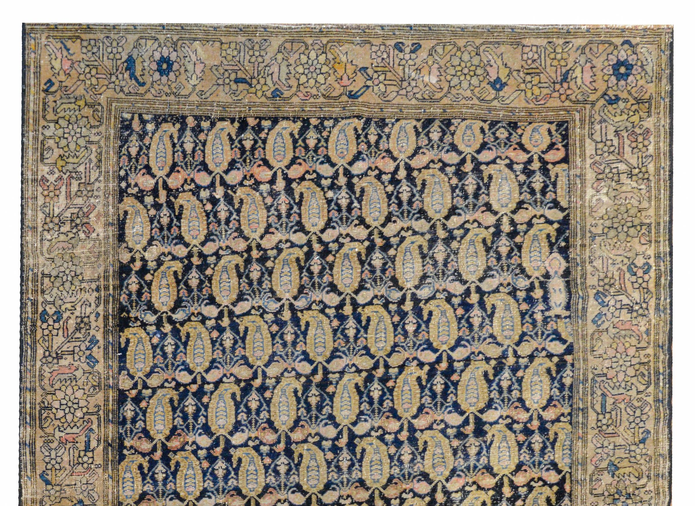 Wonderful Early 20th Century Malayer Rug In Good Condition For Sale In Chicago, IL