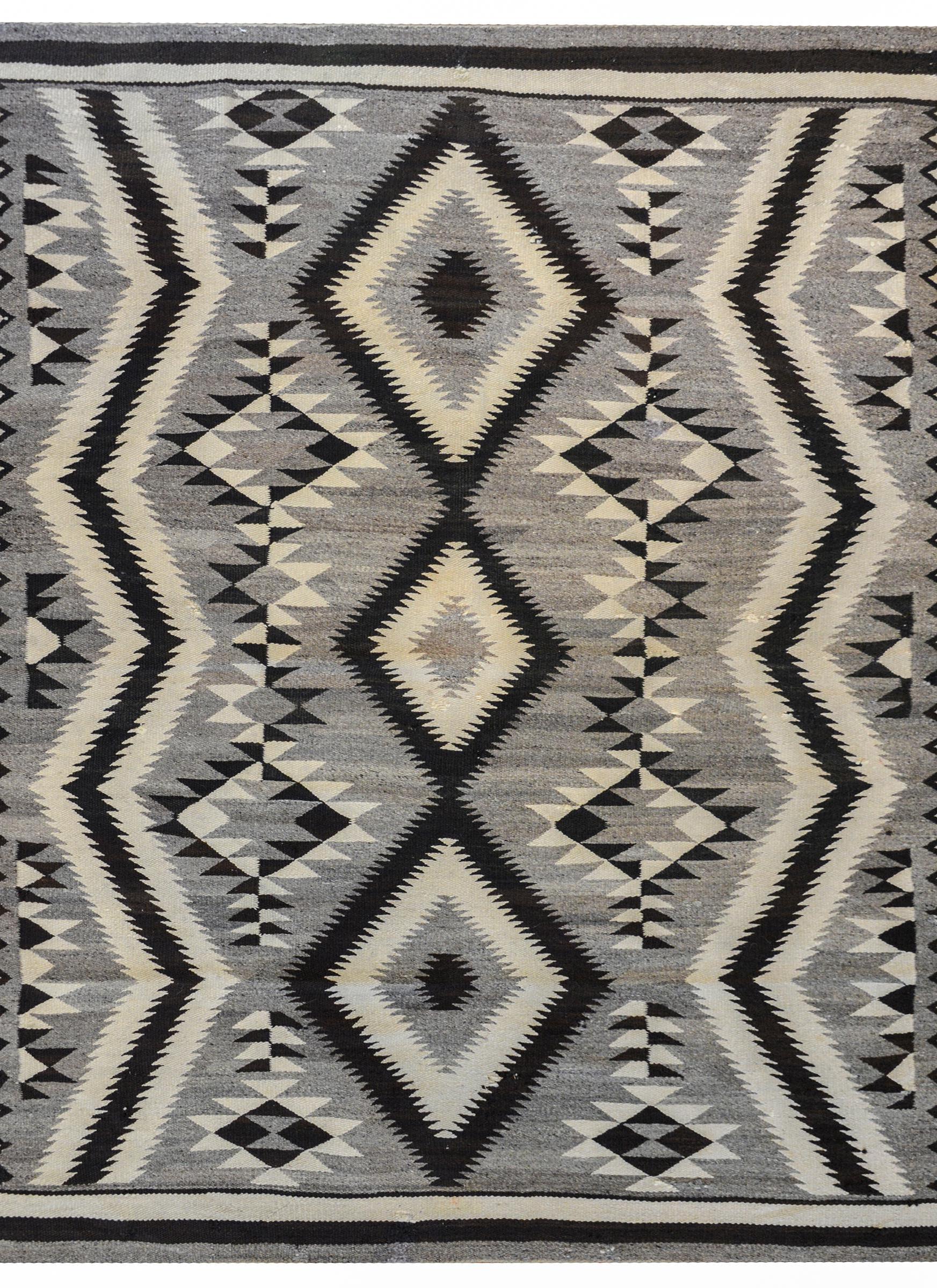 American Wonderful Early 20th Century Navajo Rug