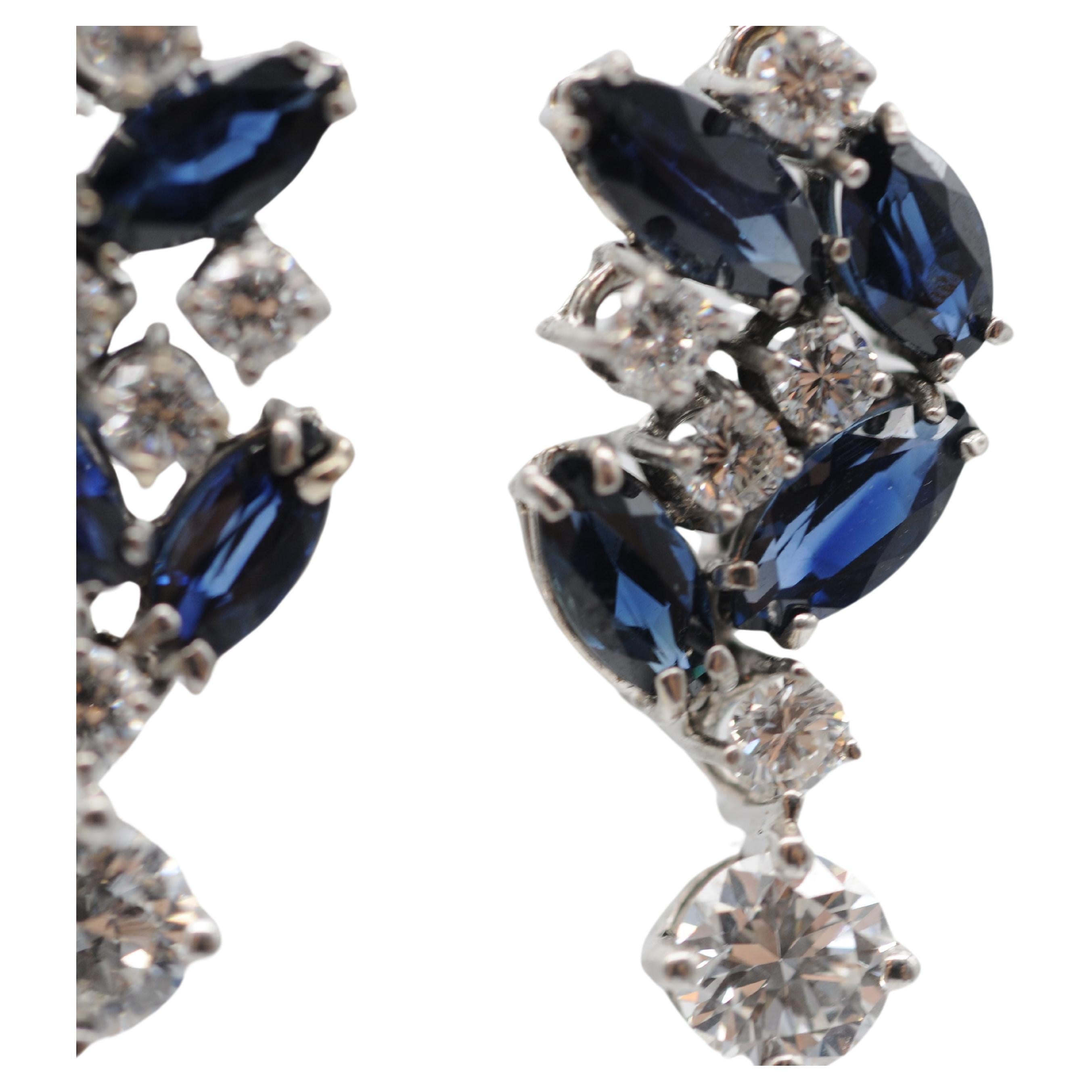 Maravillosos pendientes de oro blanco de 18 quilates con diamantes y zafiros. en venta 3