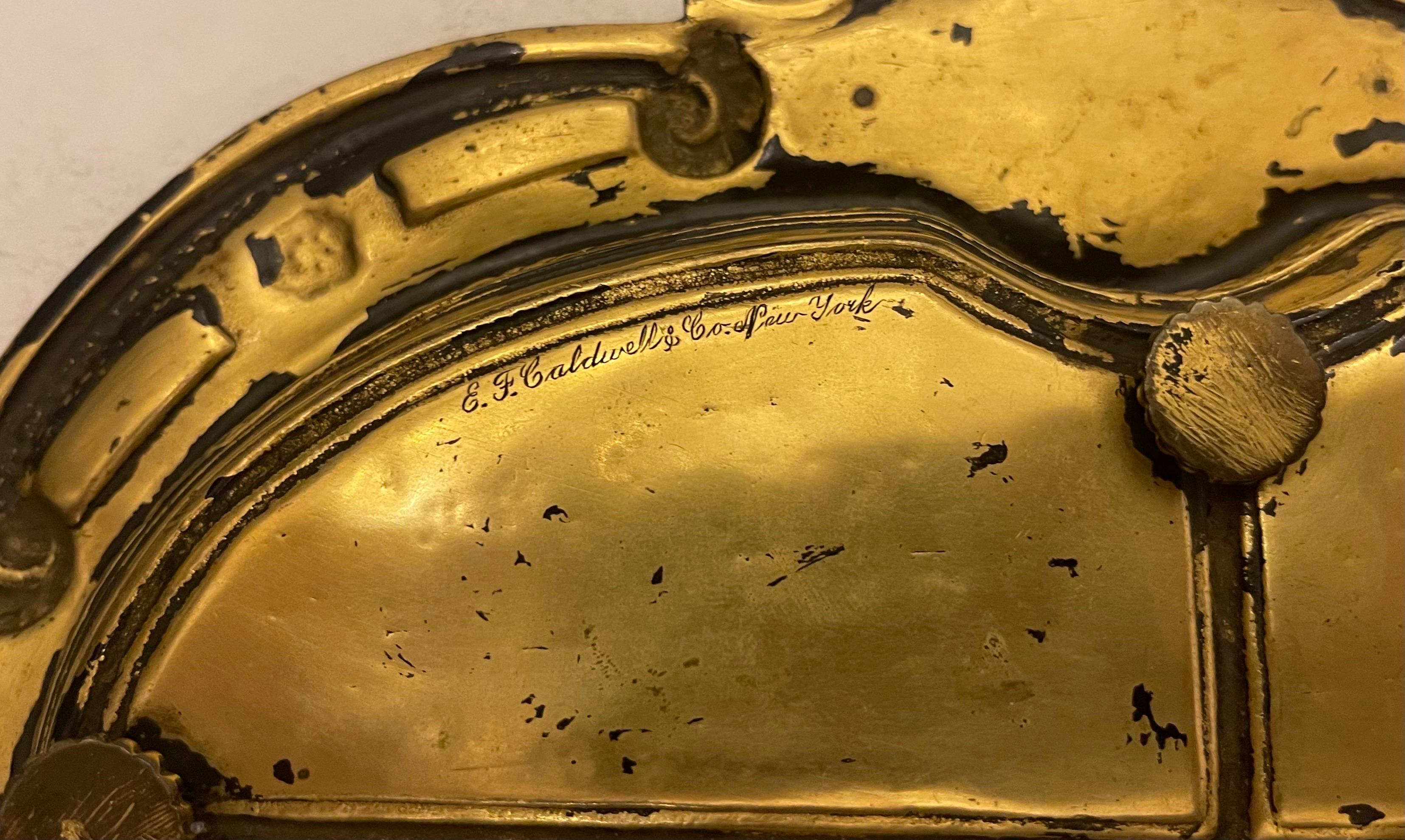 Wunderbar E.F. Caldwell Obstschale aus vergoldeter Bronze mit schwarzer Emaille und geschnitzten Knochen (Belle Époque) im Angebot