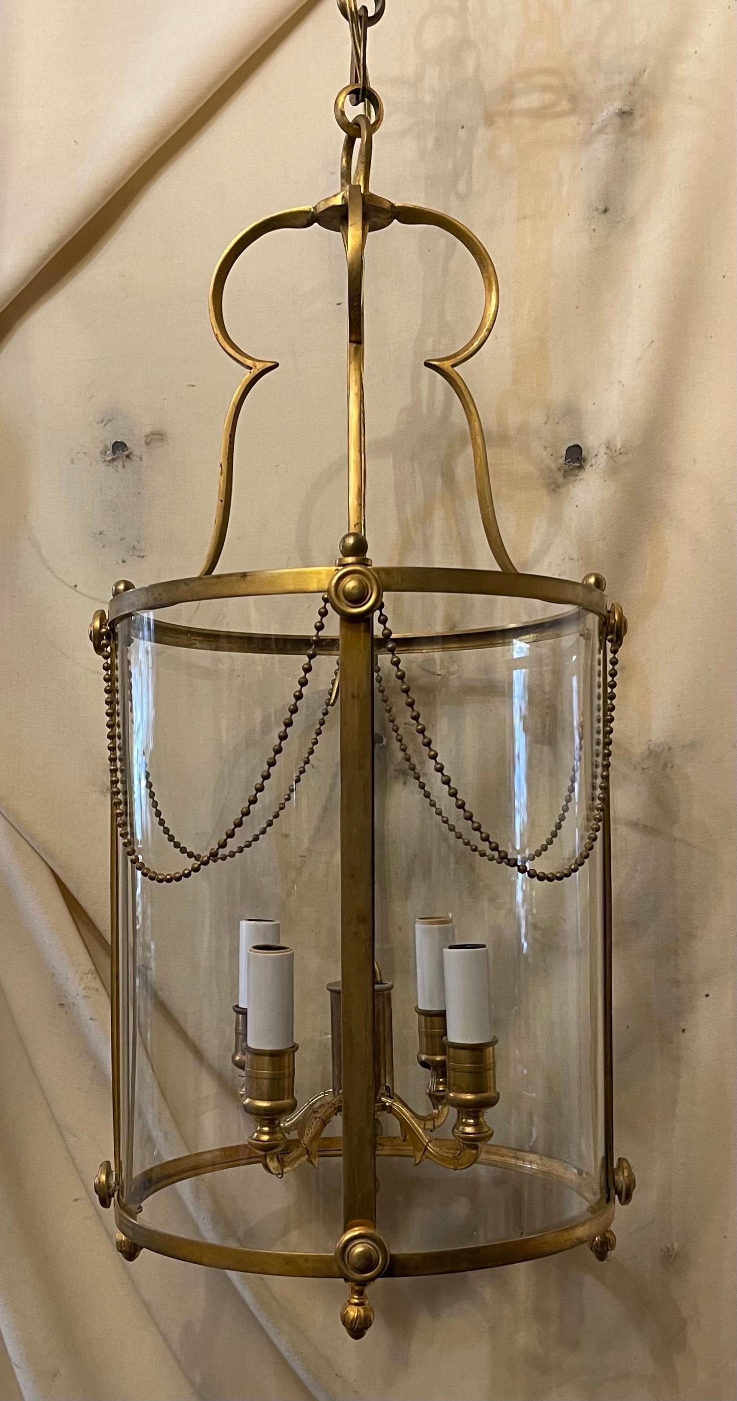 20ième siècle Merveilleux lustre Hansom Regency anglais à 4 lumières en bronze en vente