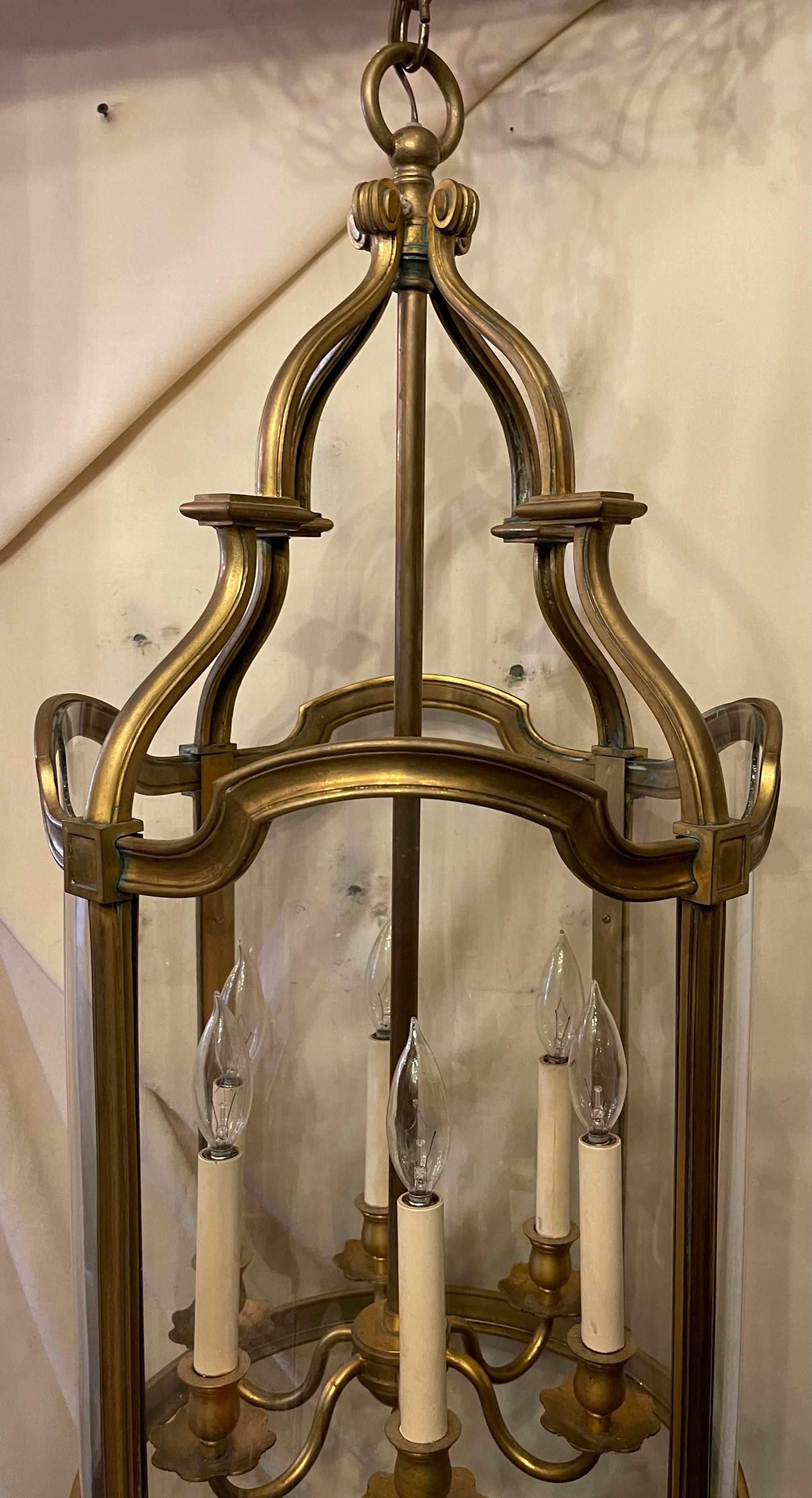Wonderful English Regency Hansom Bronze Large 6 Light Lantern Chandelier Fixture In Good Condition For Sale In Roslyn, NY