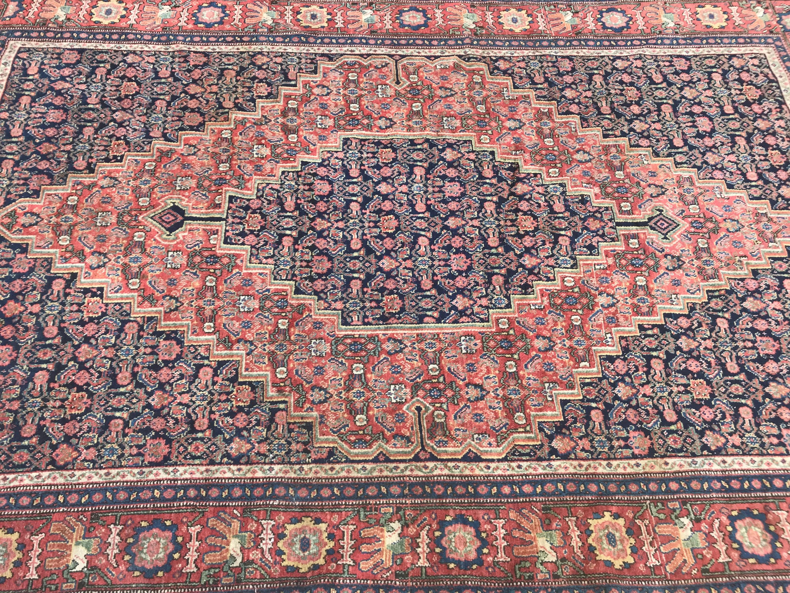 Bobyrug's Wundervoller feiner antiker Senneh-Teppich im Angebot 9
