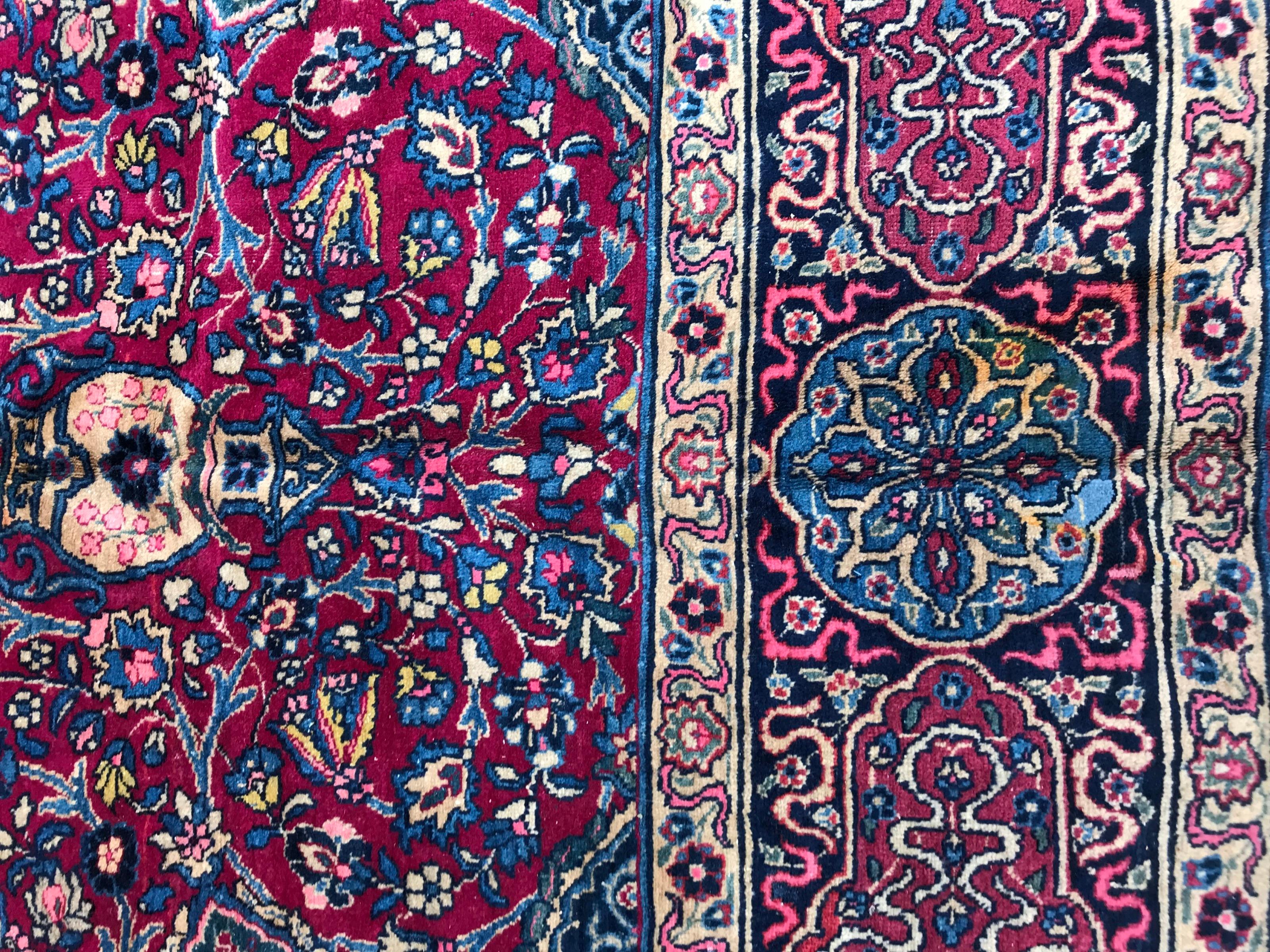 Wunderschöner feiner großer antiker Kirman-Teppich (Indisch) im Angebot