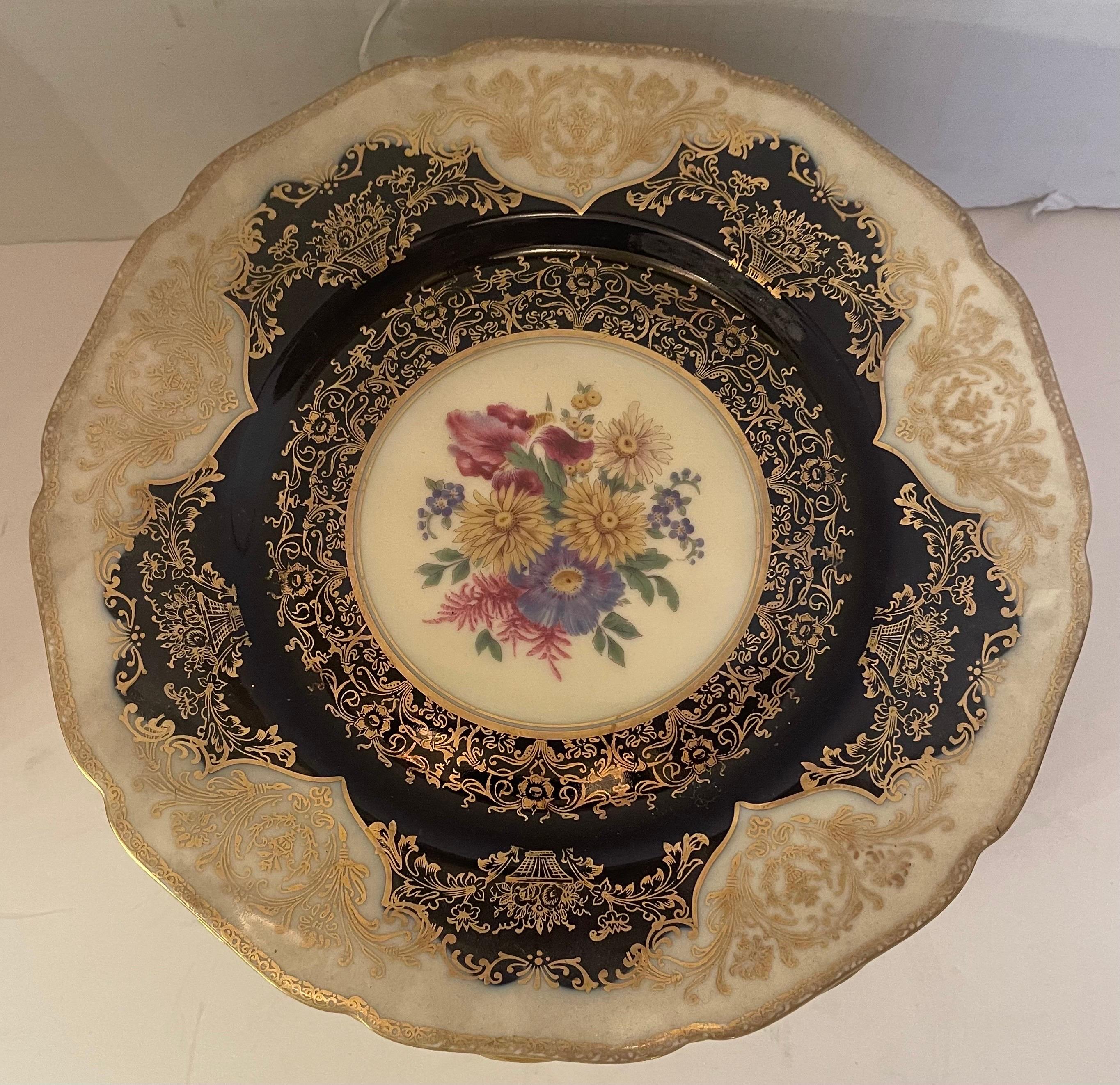 A Wonderful Floral Pattern Service 12 Dinner Porcelain Plates By Black Night Bavaria
