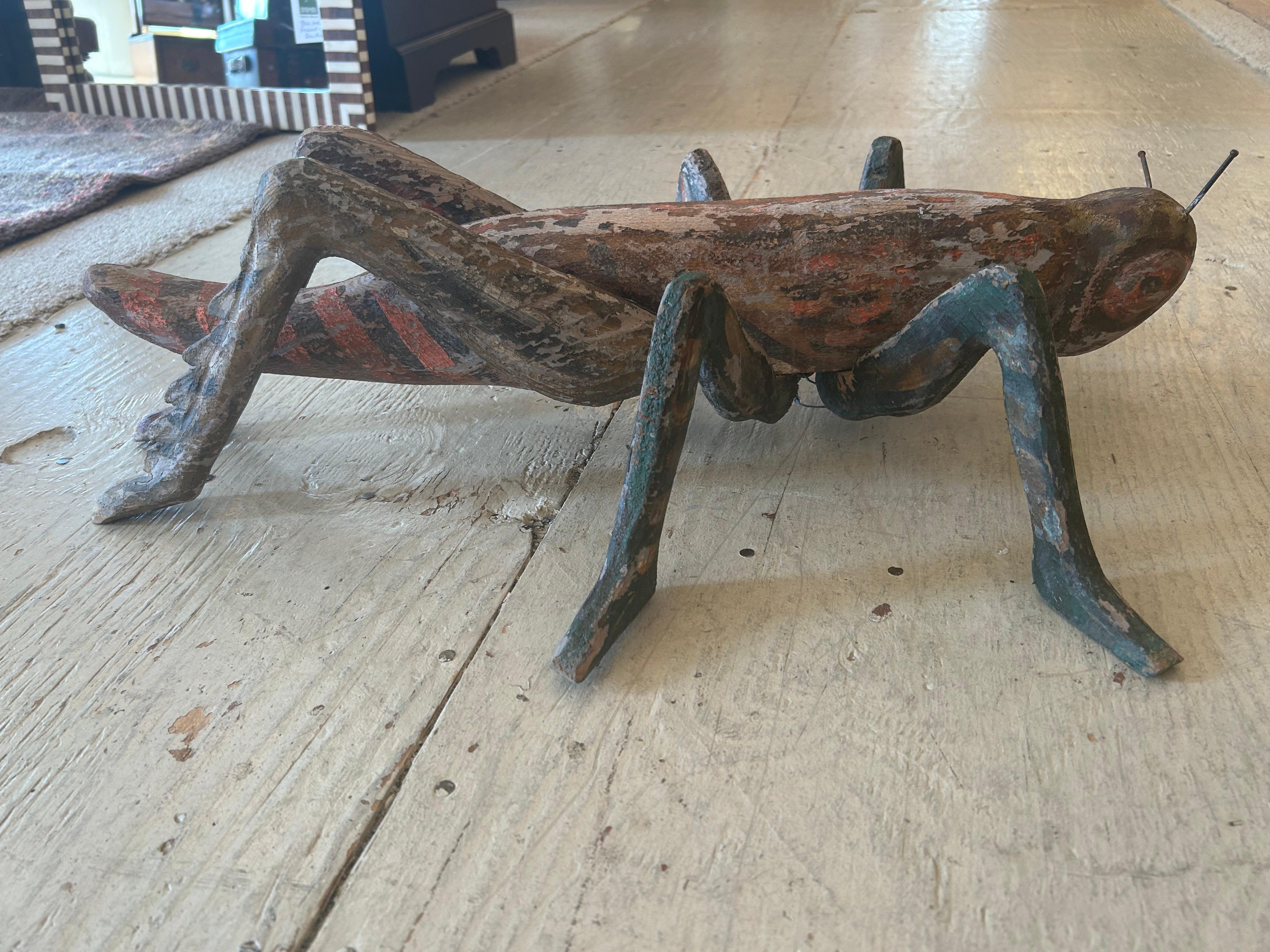 Maravillosa Escultura de Saltamontes Antigua Hand Made de Arte Popular Arte popular en venta