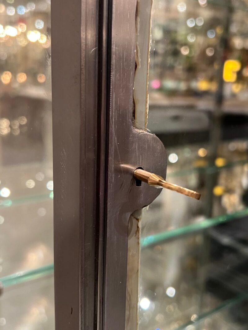 Wonderful Free Standing Art Deco Vitrine, 1930s France Bon état - En vente à Copenhagen K, DK