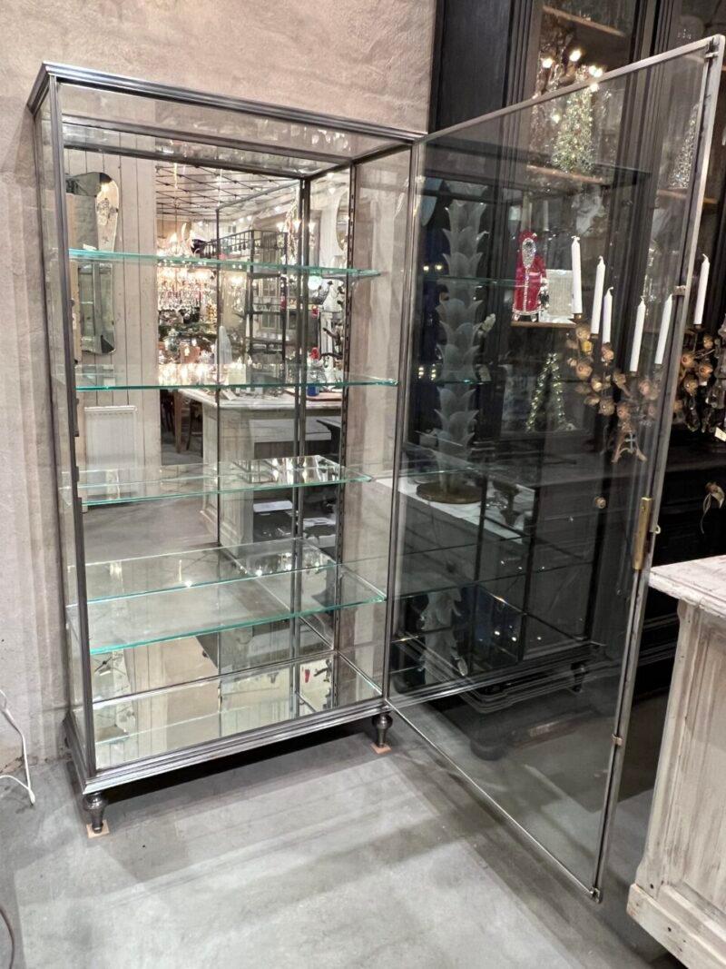 Laiton Wonderful Free Standing Art Deco Vitrine, 1930s France en vente