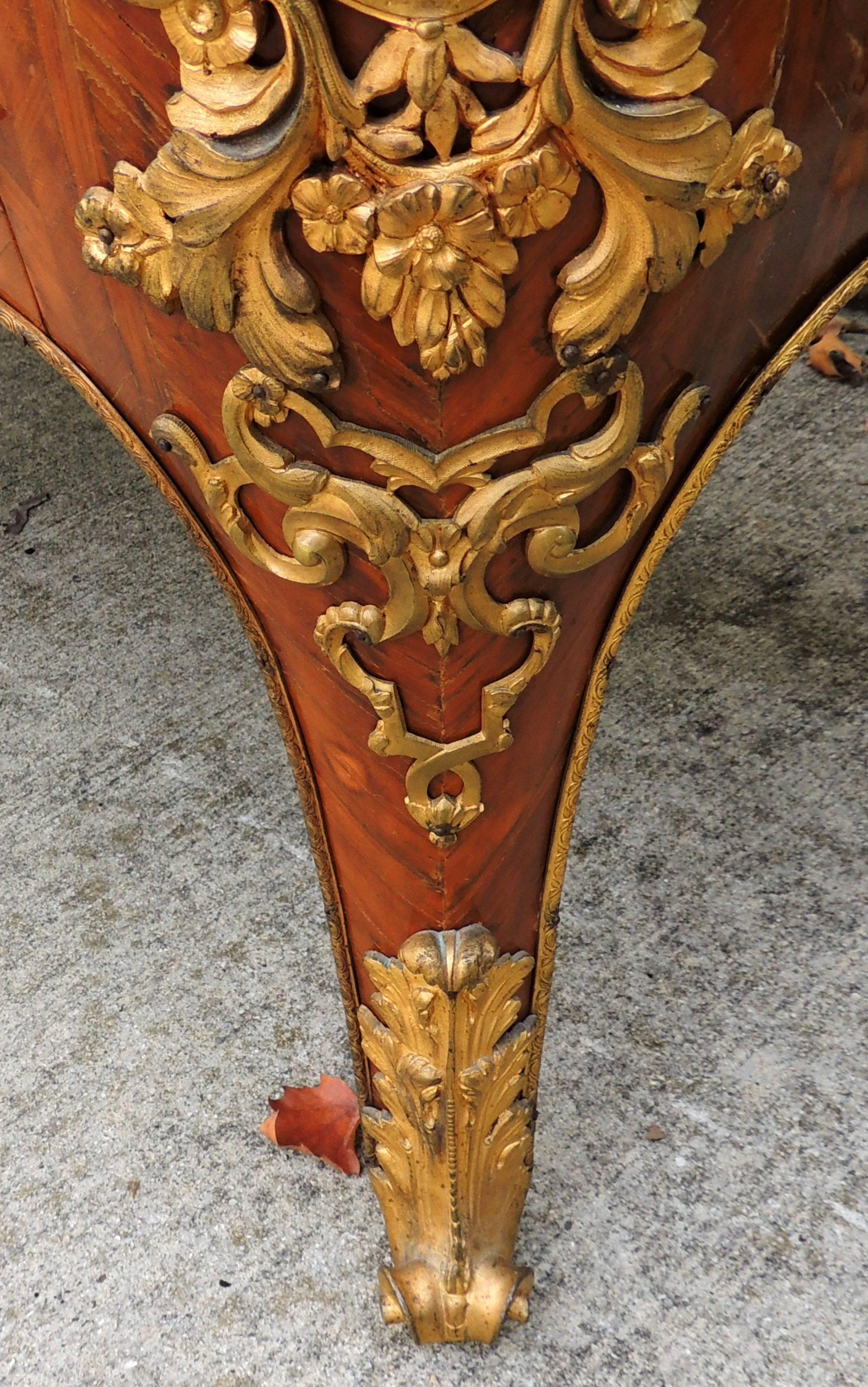 Wonderful French 19th Century Louis XV Ormolu Bronze-Mounted Marble-Top Commode For Sale 4