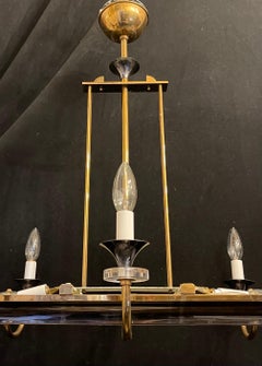 Merveilleux lustre Art Déco français du milieu du siècle en bronze et verre patiné