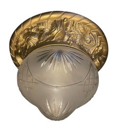 Wunderschöne französische Einbaubeleuchtung aus geätztem, mattiertem Kristall im Art nouveau-Stil aus Bronze