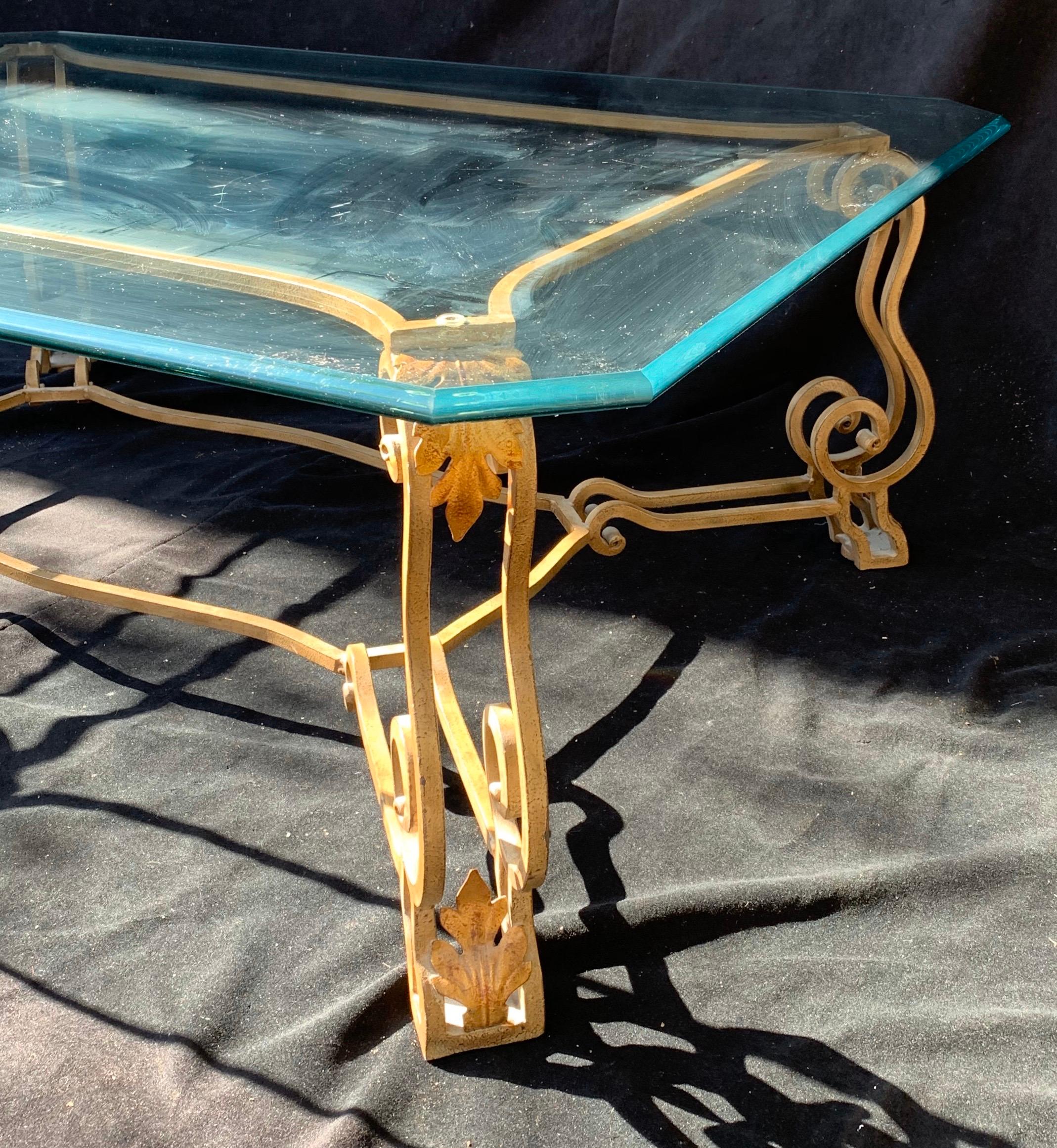 Wonderful French Bagues Gilt Iron Scalloped Ogee Glass Coffee Cocktail Table In Good Condition For Sale In Roslyn, NY