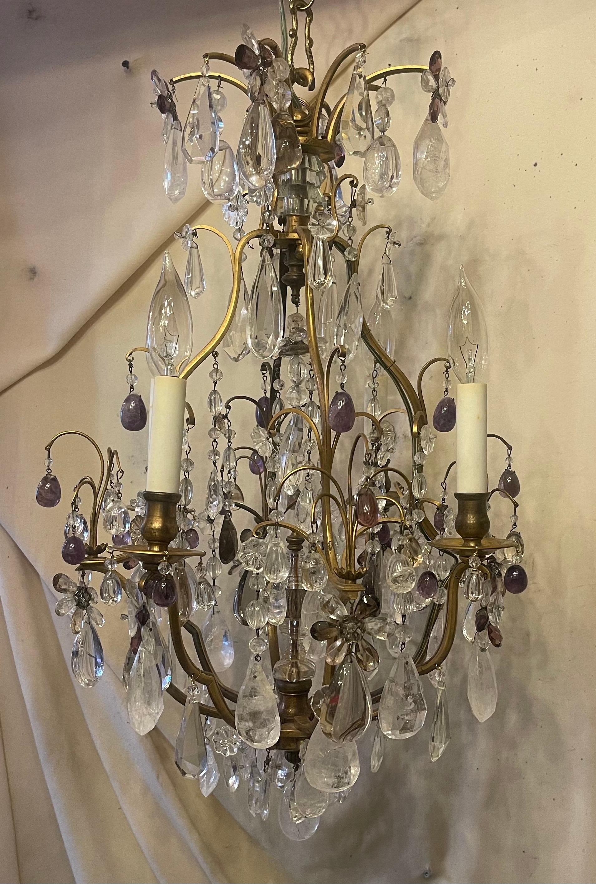 Eine wunderbare Französisch Bagues Stil Rock & Amethyst Crystal Bronze Birdcage Form 4 Kandelabra Licht Petite Kronleuchter 