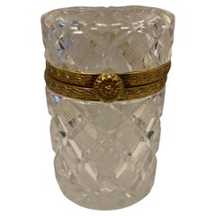 Maravilloso Cofre Cilíndrico Baccarat de Cristal Tallado con Diamantes de Bronce Francés