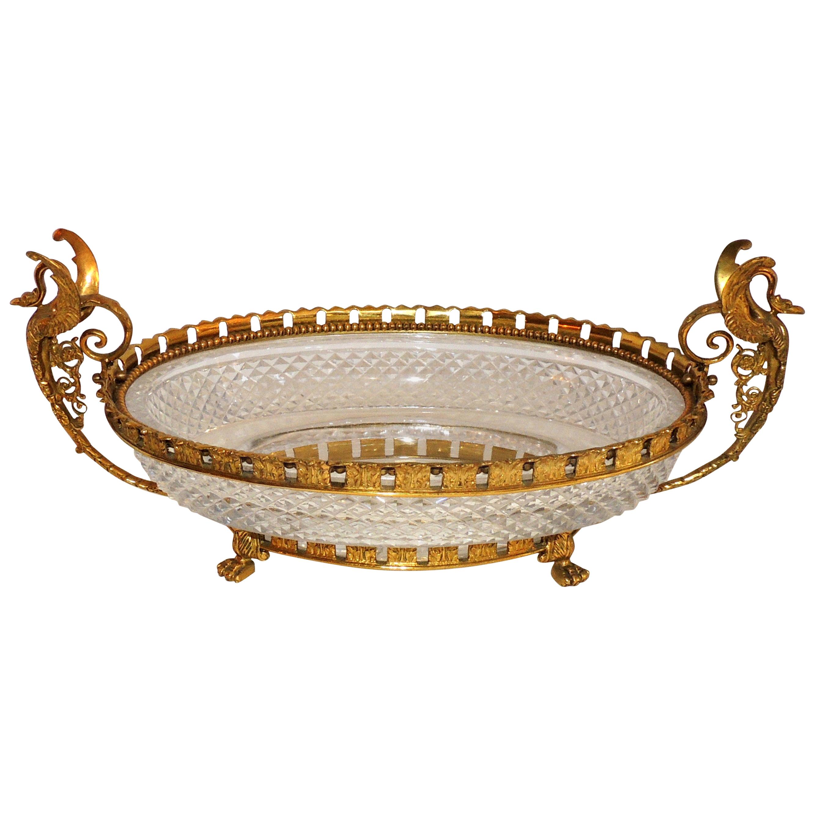 Merveilleuse poignées en forme de cygne ovale en bronze et cristal taillé en diamant pour centre de table, France
