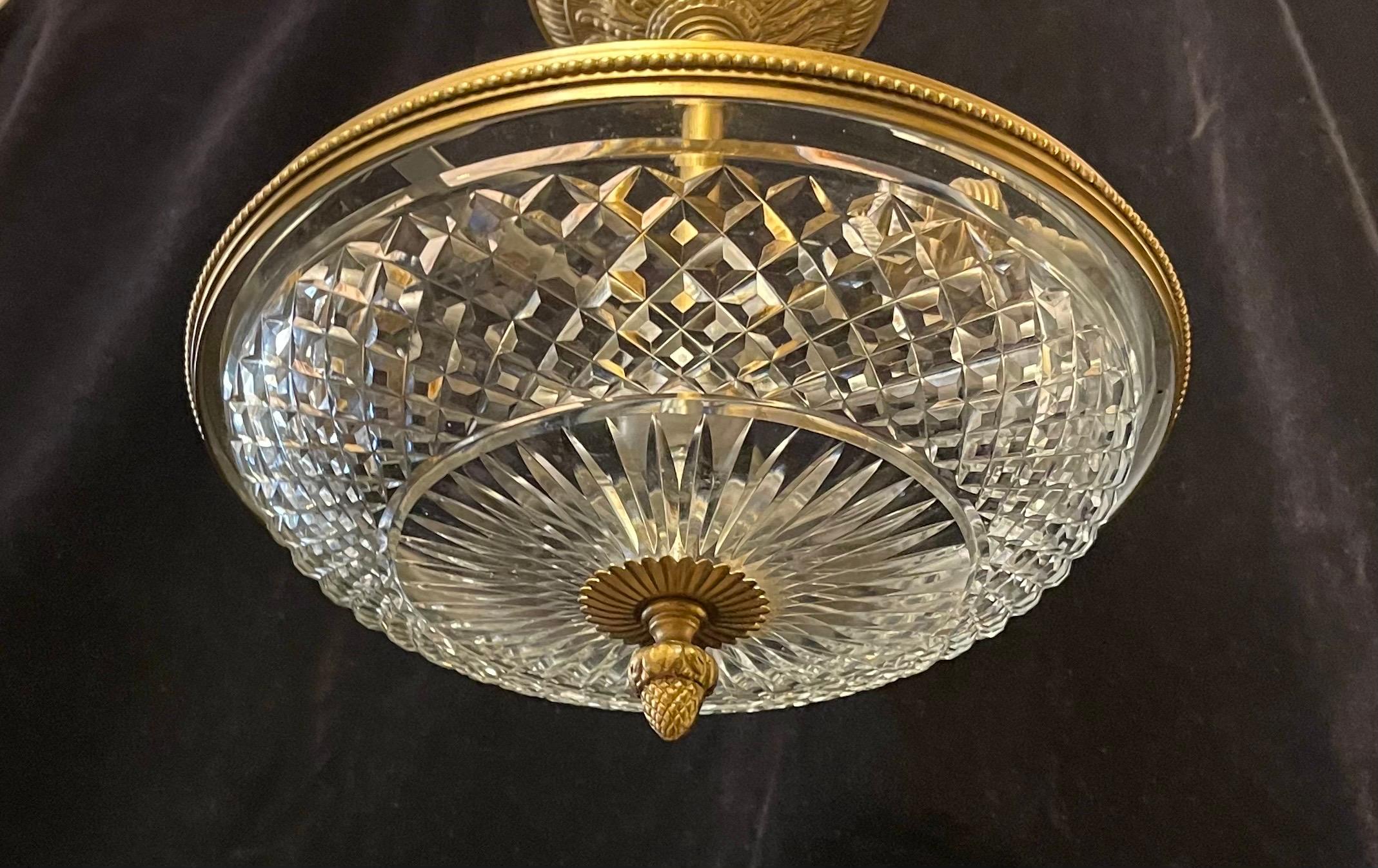 Wunderschöne französische Bronze montiert Diamond Cut Crystal Nestle Semi Flush Fixture im Zustand „Gut“ im Angebot in Roslyn, NY