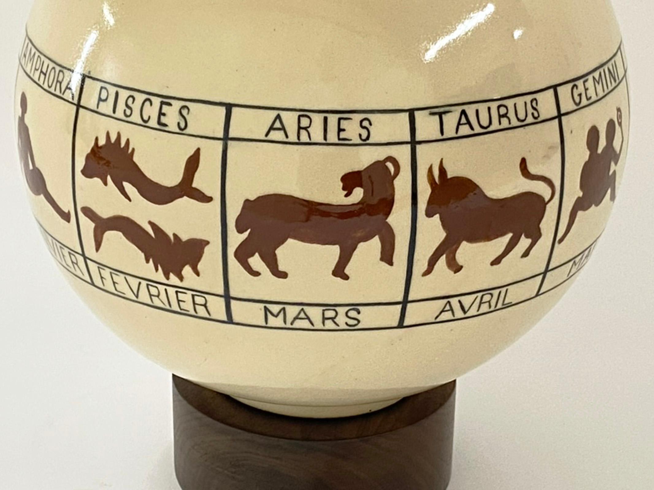Meravigliosa lampada Zodiac in ceramica francese di Robert Lallemant in vendita 4