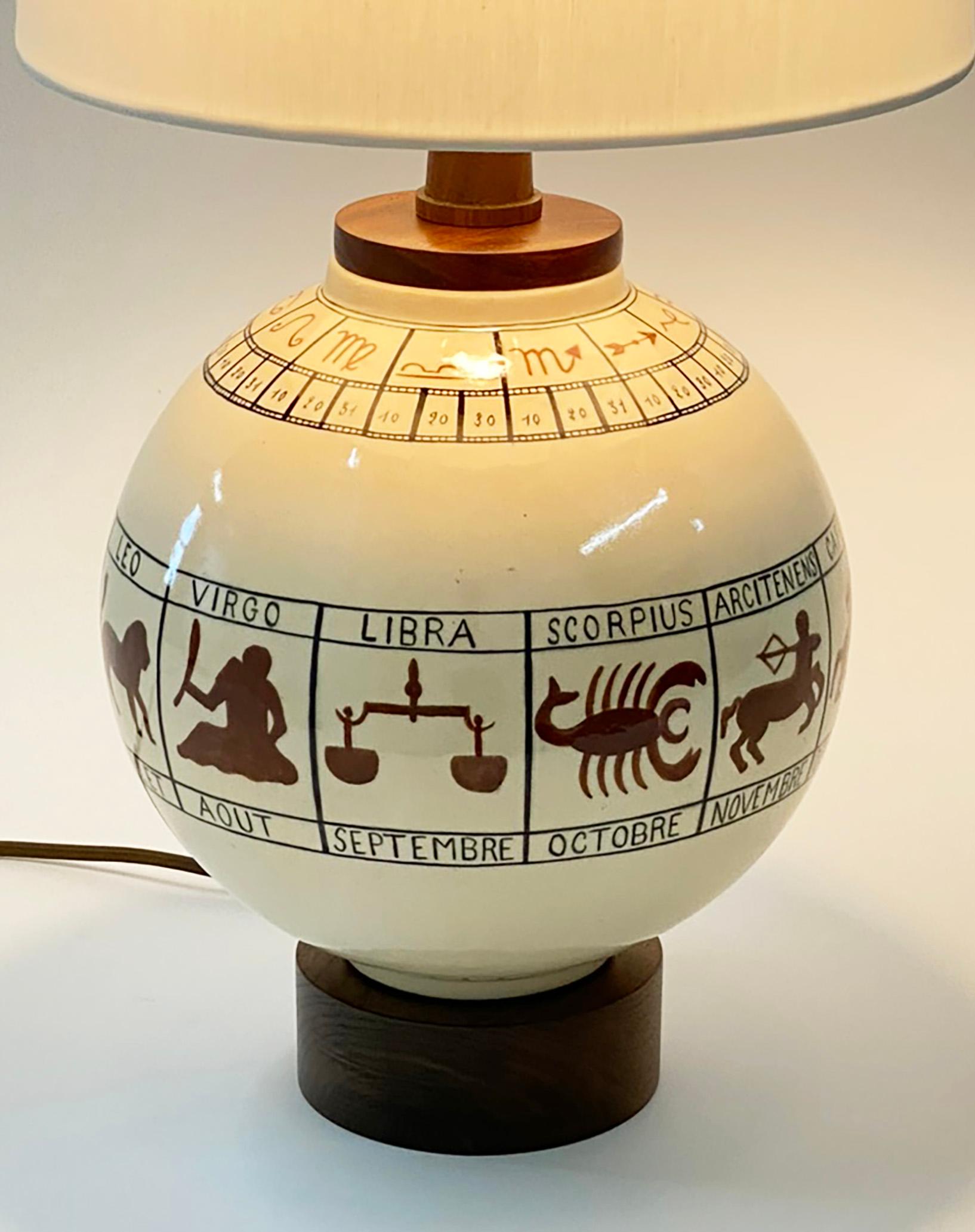 Meravigliosa lampada Zodiac in ceramica francese di Robert Lallemant in vendita 1