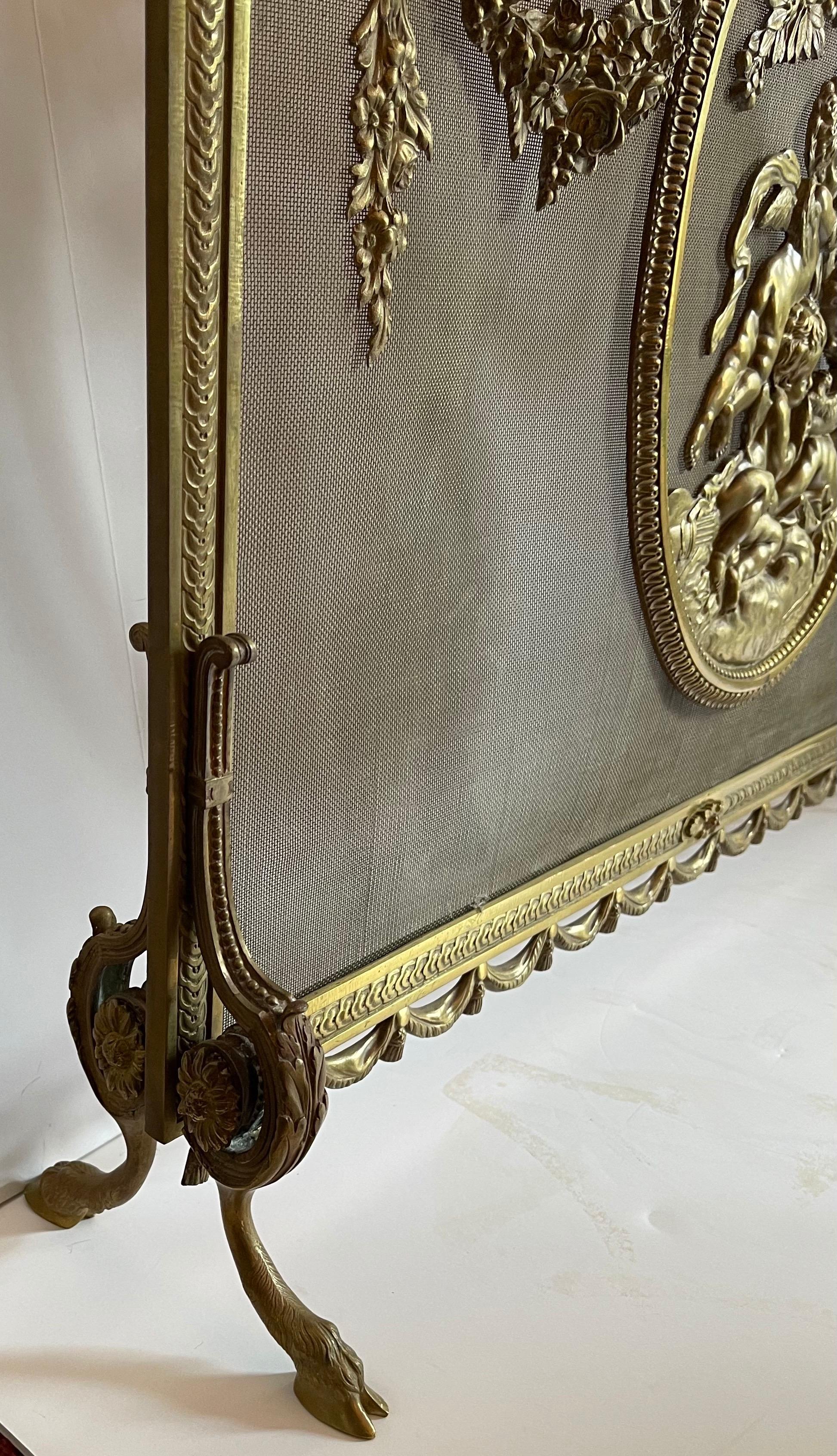 Wonderful French Cherub 19th Century Louis XV Gilt-Bronze Swag Fireplace Screen In Good Condition In Roslyn, NY