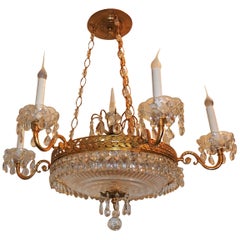 Merveilleux lustre Empire néoclassique français en bronze doré avec bol en cristal baltique